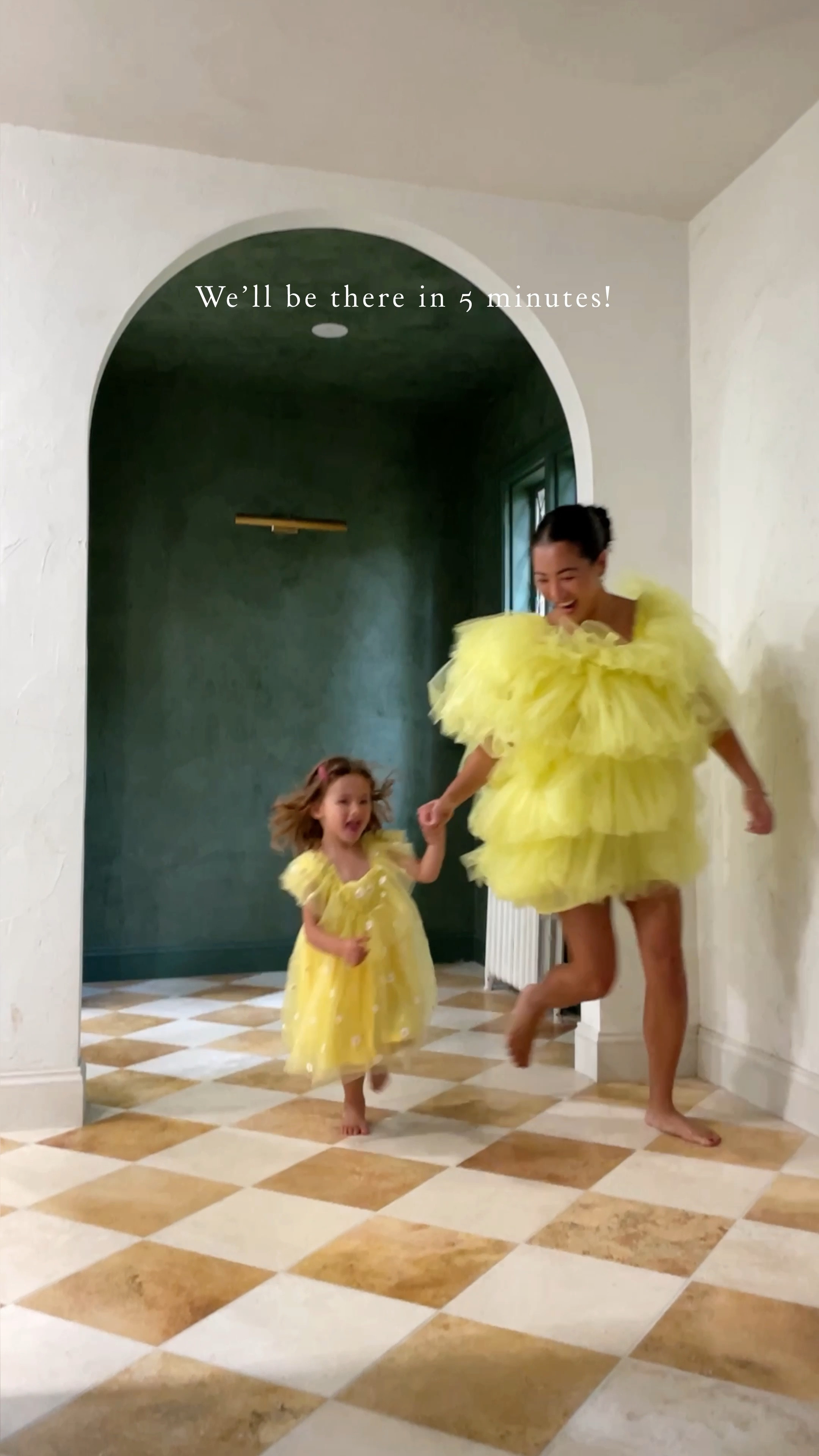 Heading out the door and matching with my little one 🚪🌺🌼🌸



#LTKFamily #LTKStyleTip #LTKVideo