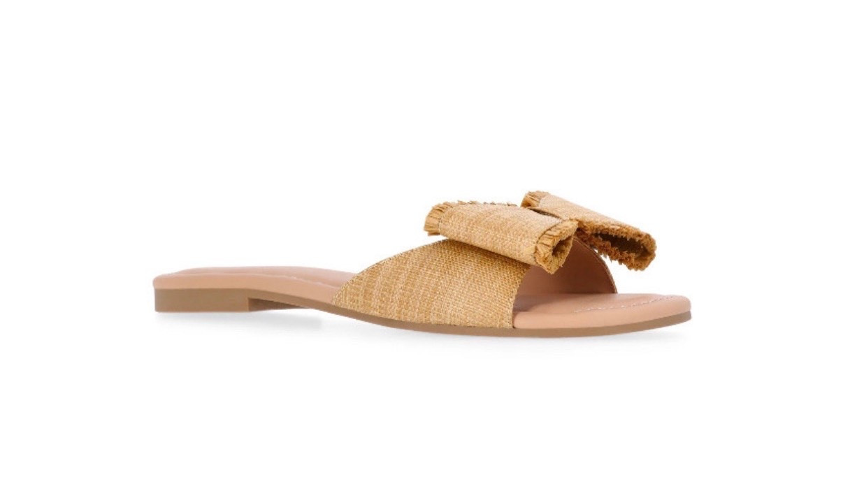 Slides - $30, raffia bow slides 


#slides #raffiasandals #raffiaslides #walmart #under30 #summershoes

#LTKU #LTKOver40 #LTKSeasonal