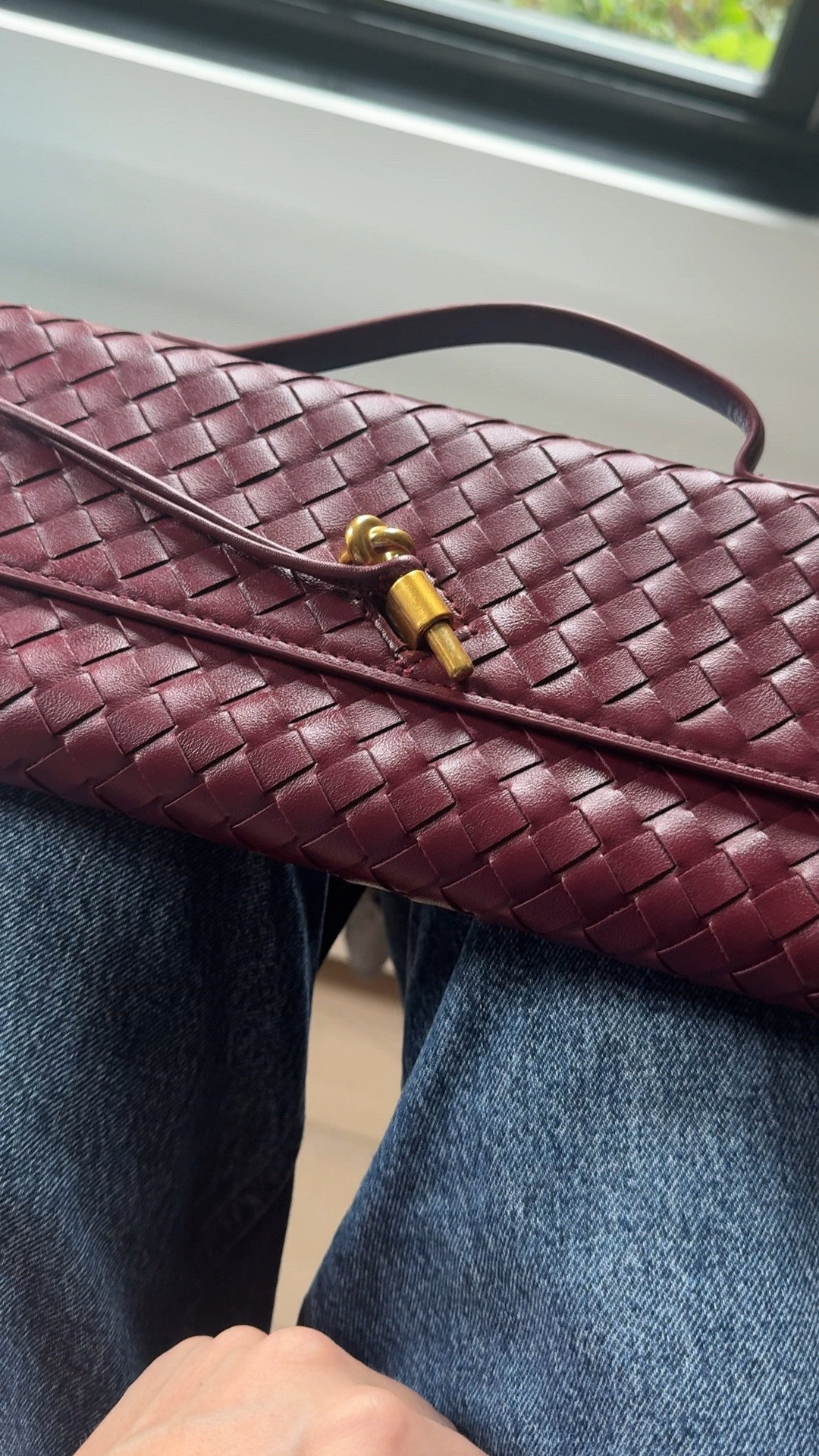 Bottega andiamo looking Amazon bag

#LTKFindsUnder100 #LTKVideo #LTKItBag