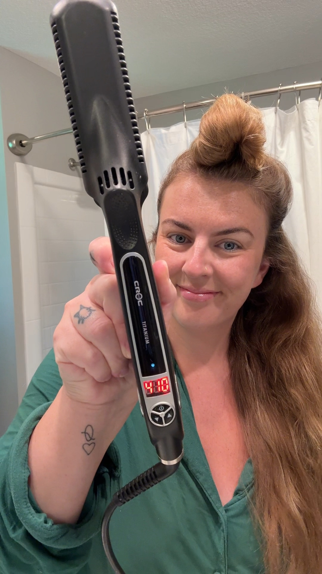 Need a straightener for long + thick hair??

YOU NEED A CROC 🐊 

Been re-buying this straightener since middle school. 

#longhair #hairstraightener #hairtools #straightener #thickhair 