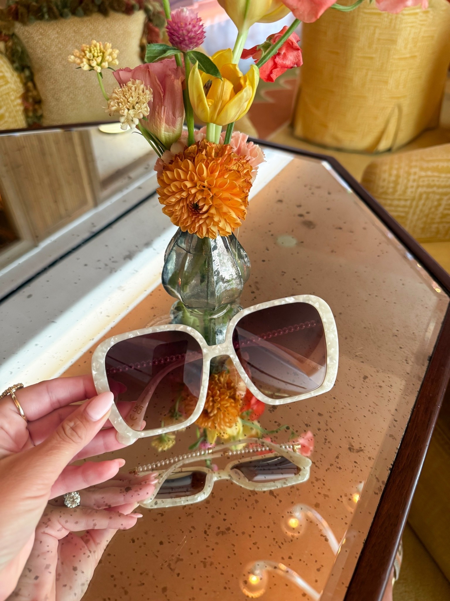 These sunnies are so chic!

#LTKgrwm #LTKootd #LTKTravel