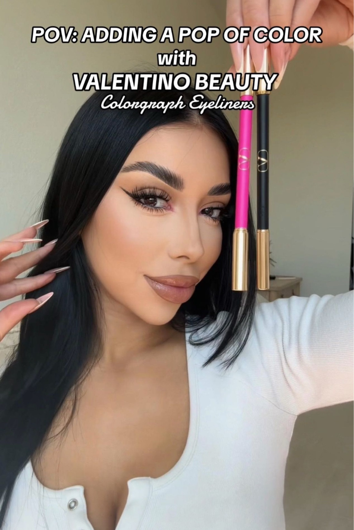 My signature Wing with a POP of Pink💕 @valentino.beauty  @sephora

 #giftedbyvalentinobeauty #colorgraph #colorgrapheyeliner #sephora