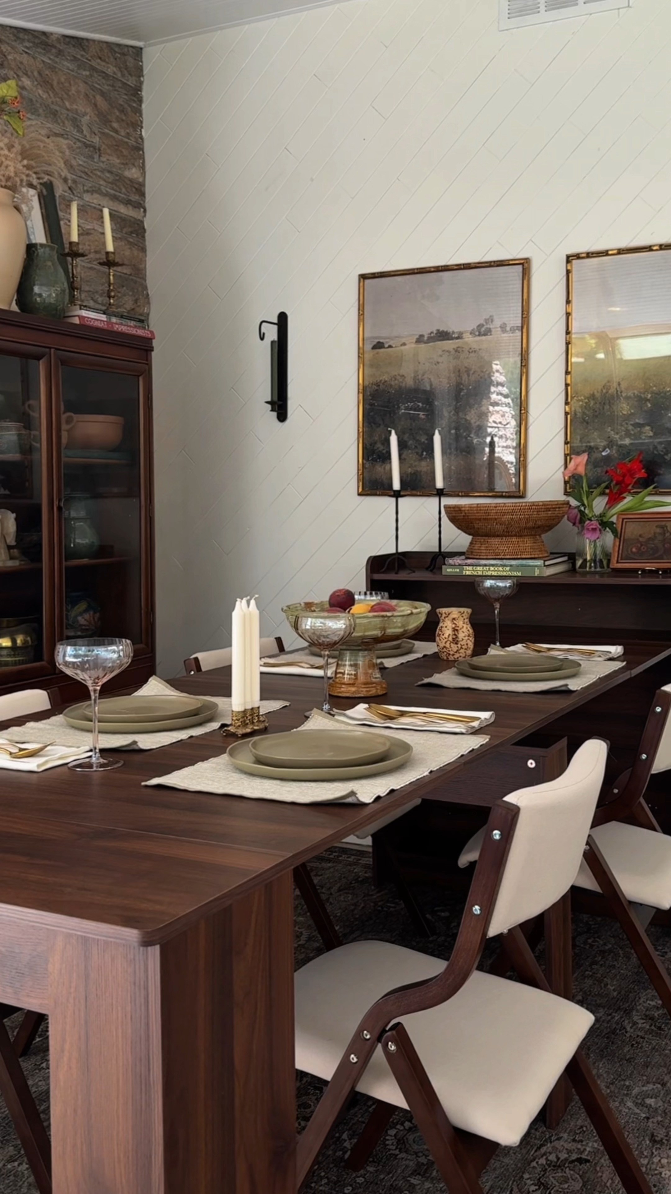 The best table for hosting!  

 #LTKSeasonal #LTKHome #LTKParties