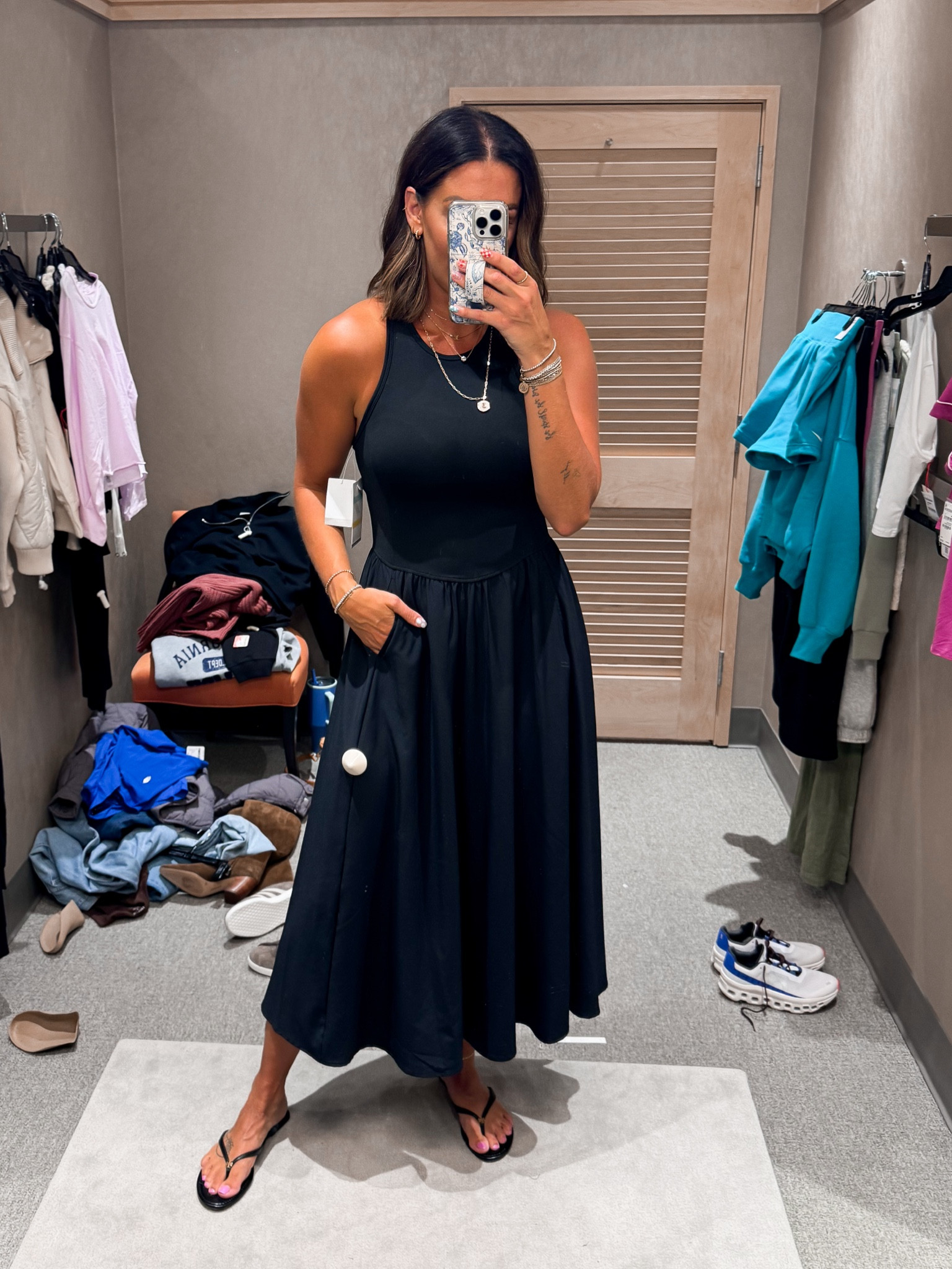  Black dress with built in padded bra-medium 

#LTKStyleTip #LTKxNSale #LTKActive