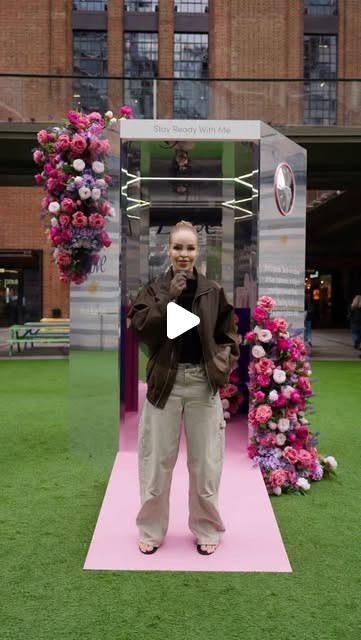 My brown Topshop jacket again, because it goes with everything. This time I've worn it with relaxed stone cargo trousers for an easy, cool look. Similar styles linked x 

 