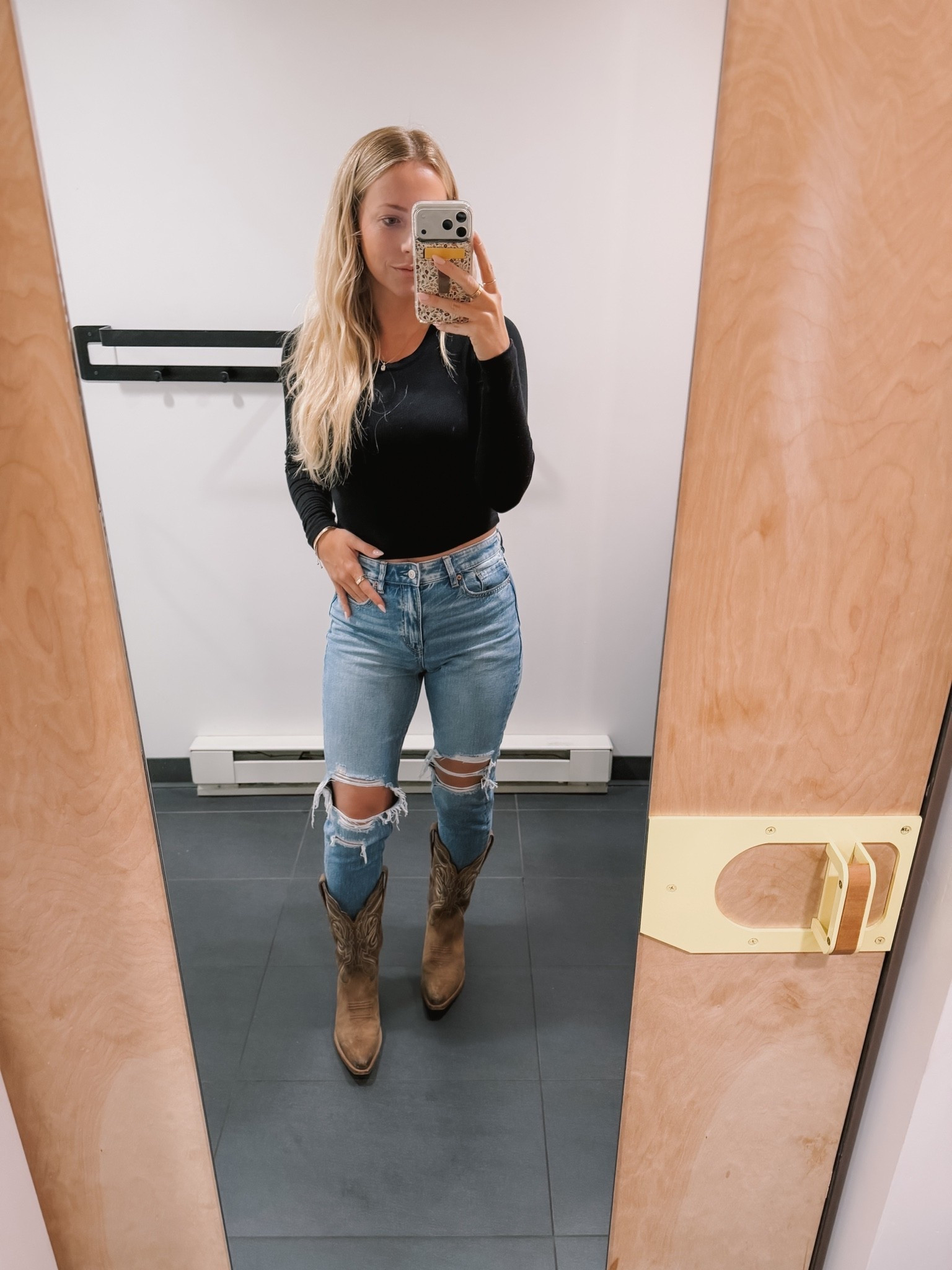 Travel fit of the day for Montana 🤠

#LTKTravel #LTKSaleAlert #LTKPetite