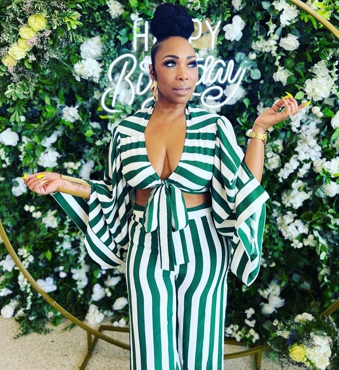 Did someone say Spring was approaching? Something about green & white gives me Spring Vibes! 💚

#LTKWatchNow #LTKSpringSale #LTKStyleTip