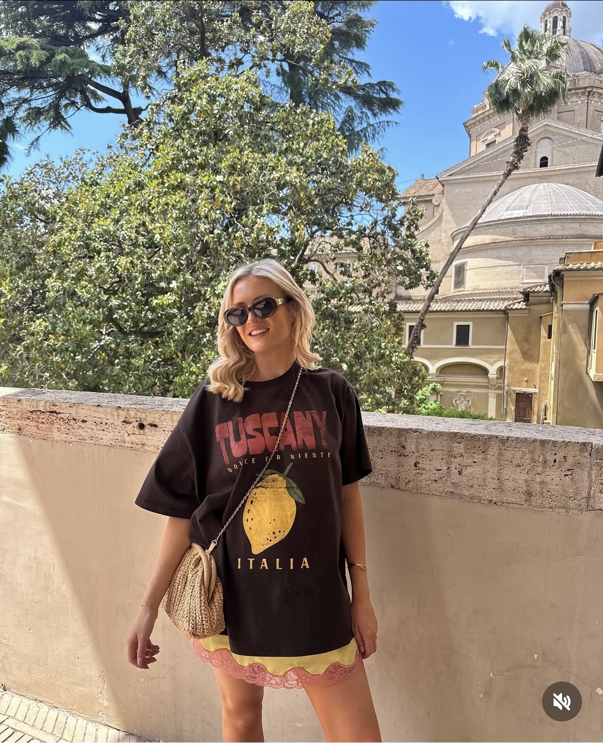 Rome daytime outfit 💕

City break outfit 