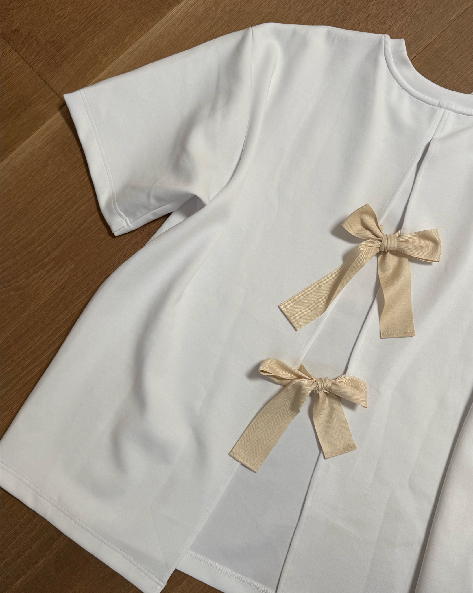 Oversized Bow T-Shirt 🤍

Bow Top | Bow Shirt | White T-Shirt | Open Back Top | Open Back Shirt | White Bow Shirt | White Bow Top | Shopbop | REVOLVE |  

#LTKStyleTip #LTKSeasonal #LTKFallSale