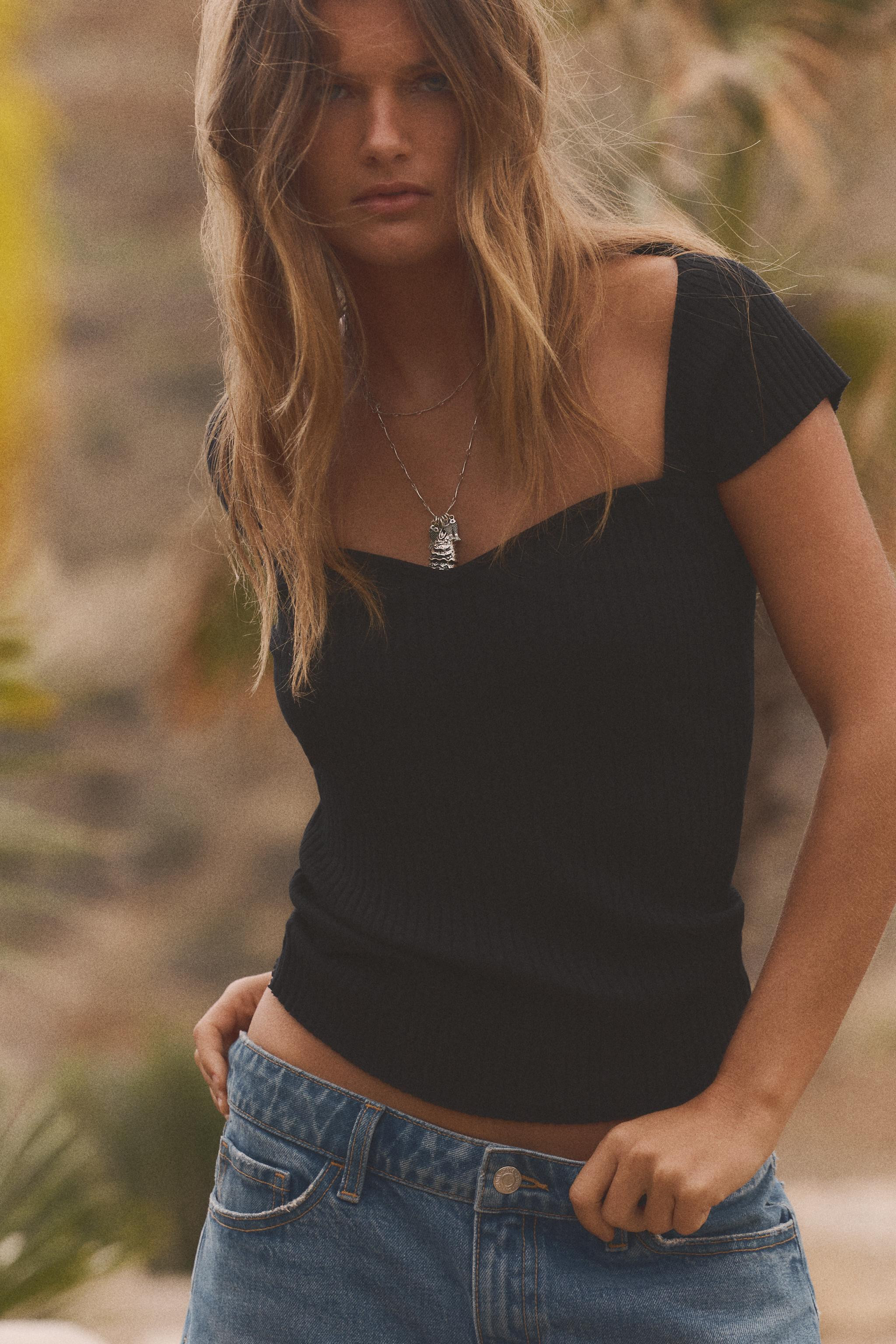 RIBBED SWEETHEART NECKLINE TOP | Zara US