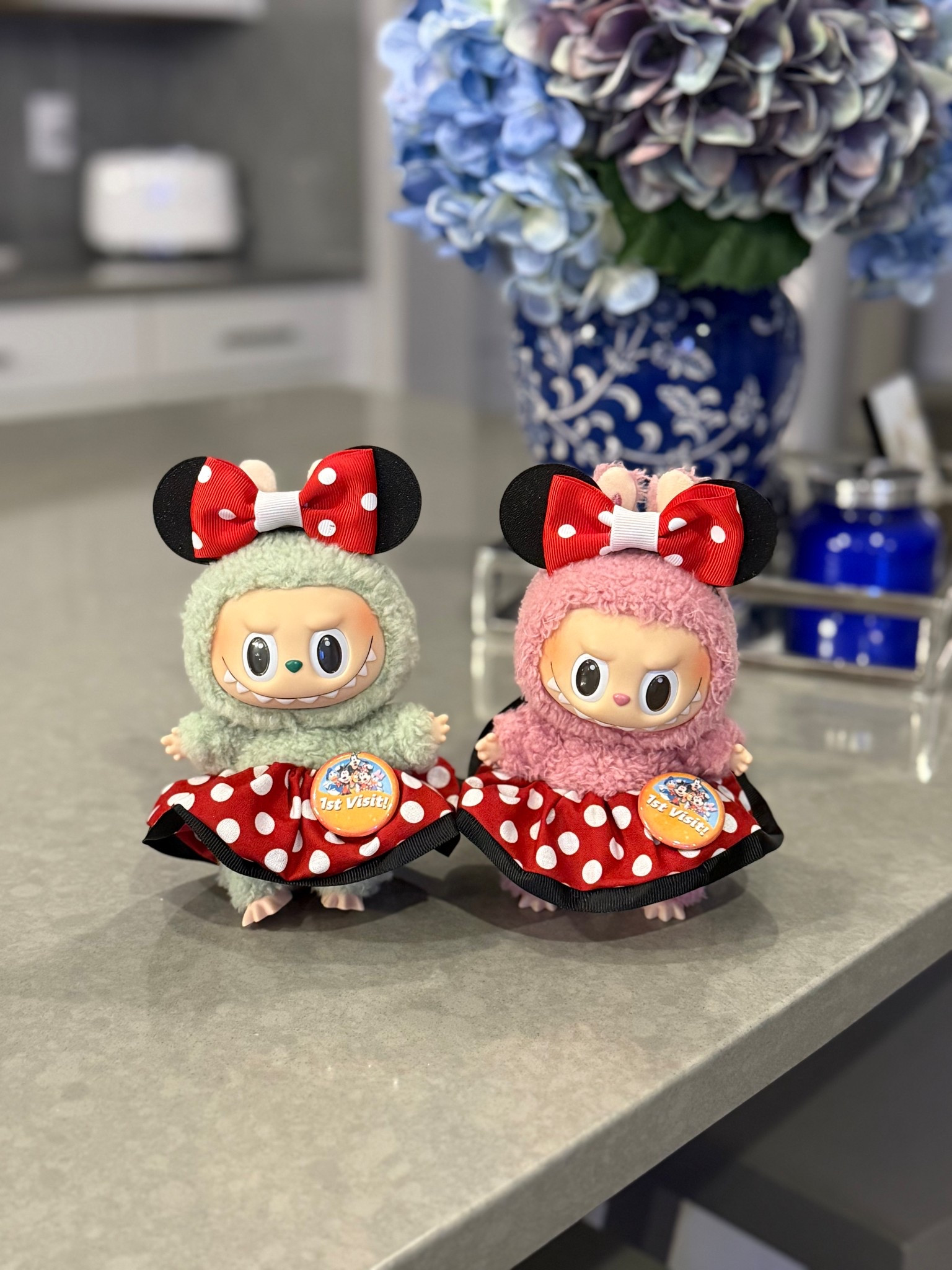 Minnie labubus ❤️❤️

#LTKStyleTip #LTKParties #LTKFamily