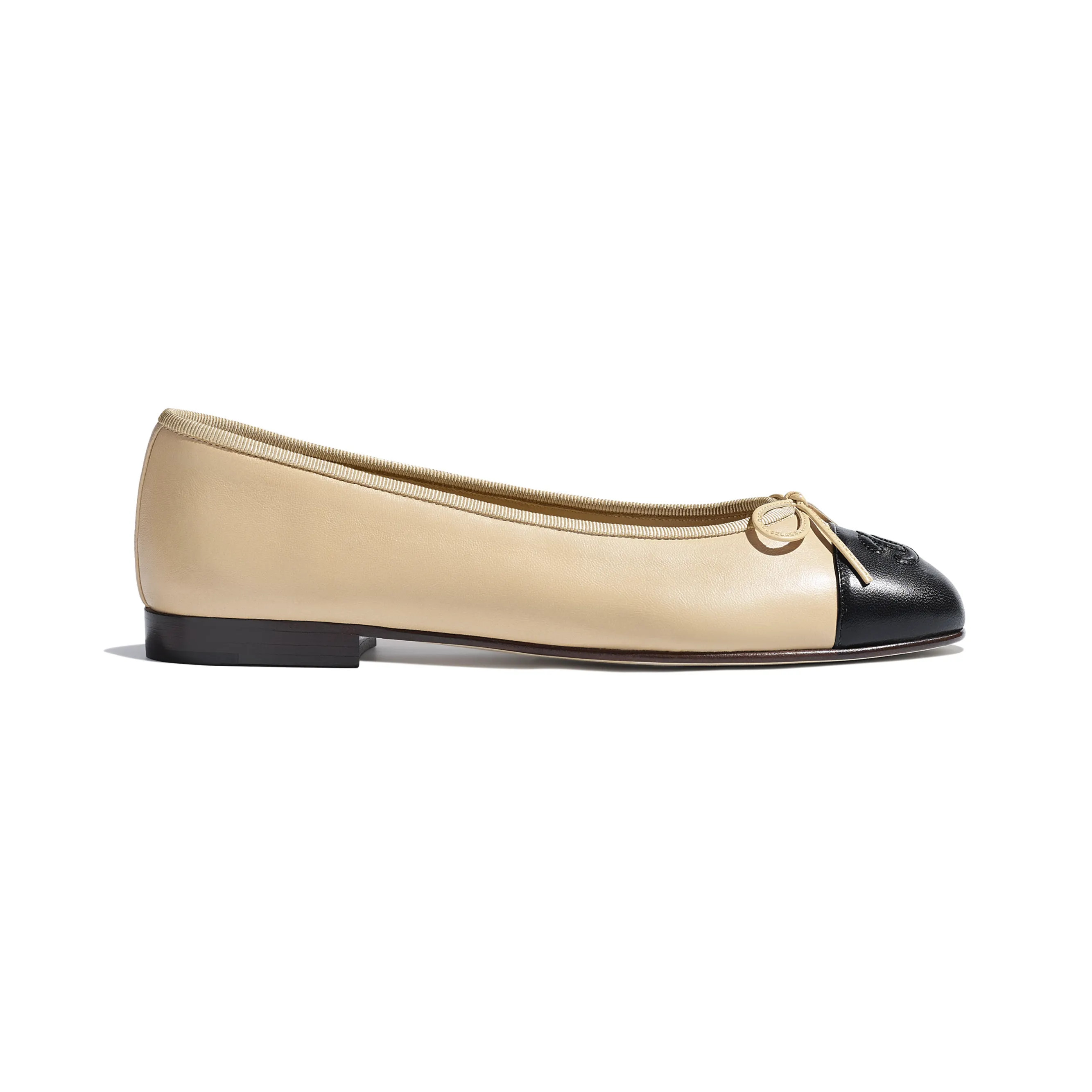 Ballet flats

            
		Lambskin
	
		Beige & Black | Chanel, Inc. (US)