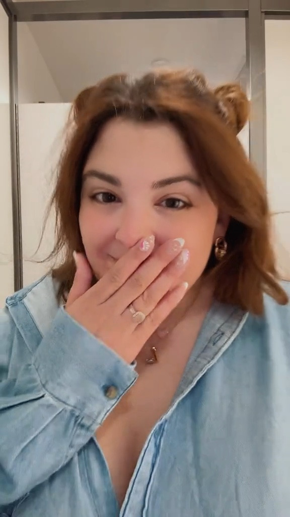 Old navy & Aeropostale shop with me! 💗 Not me going into Aeropostale for the first time since the early 2000s! 

#LTKVideo #LTKplussize #LTKfindsunder100