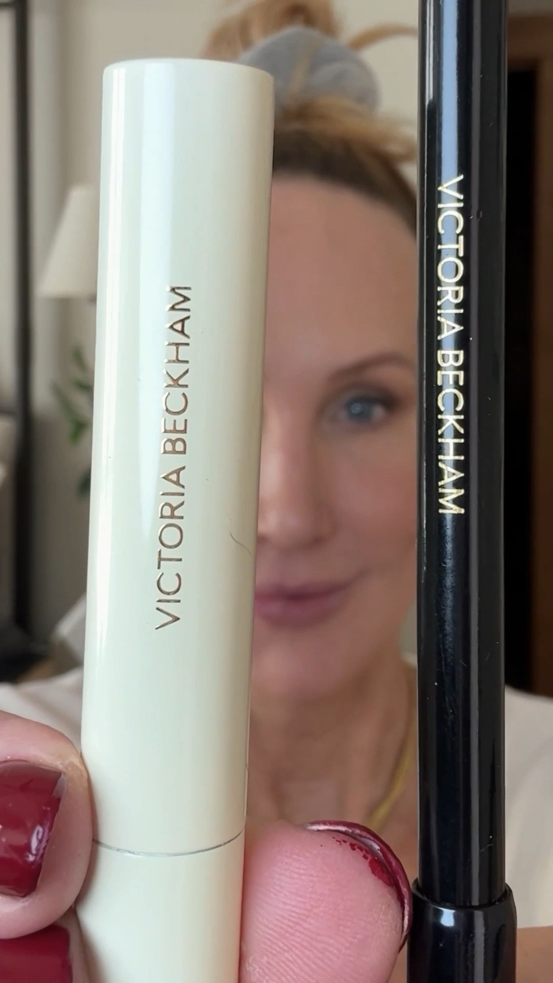 Victoria Beckham LipCombo ❤️  Lipliner in 02 Posh Balm in Cannelle

#lips #lipliner #lipcombo #makeup #victoriabeckham 