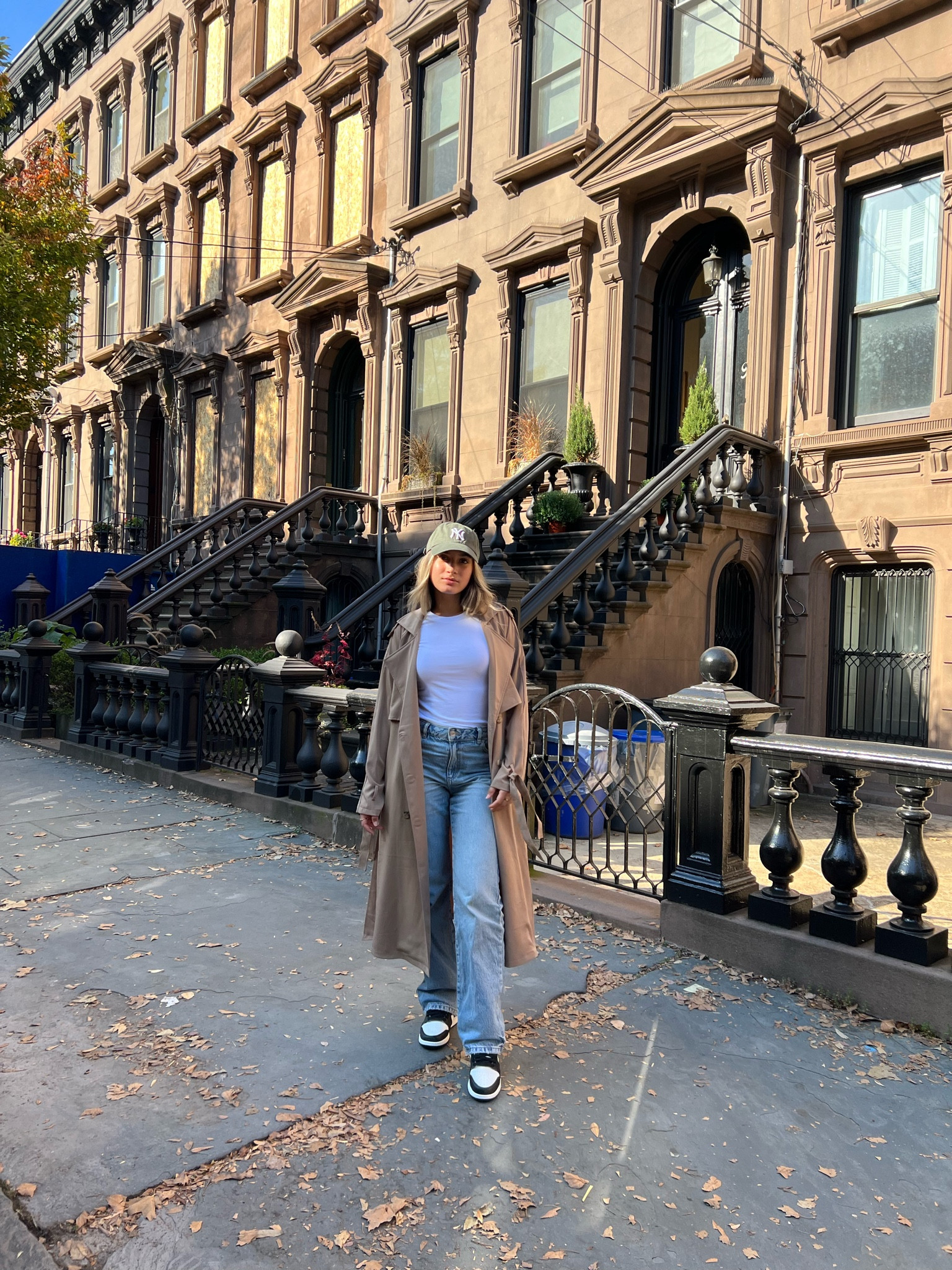 Fall outfit- trench coat- denim jeans- sneakers- white bodysuit - olive green baseball cap

#LTKSeasonal #LTKstyletip