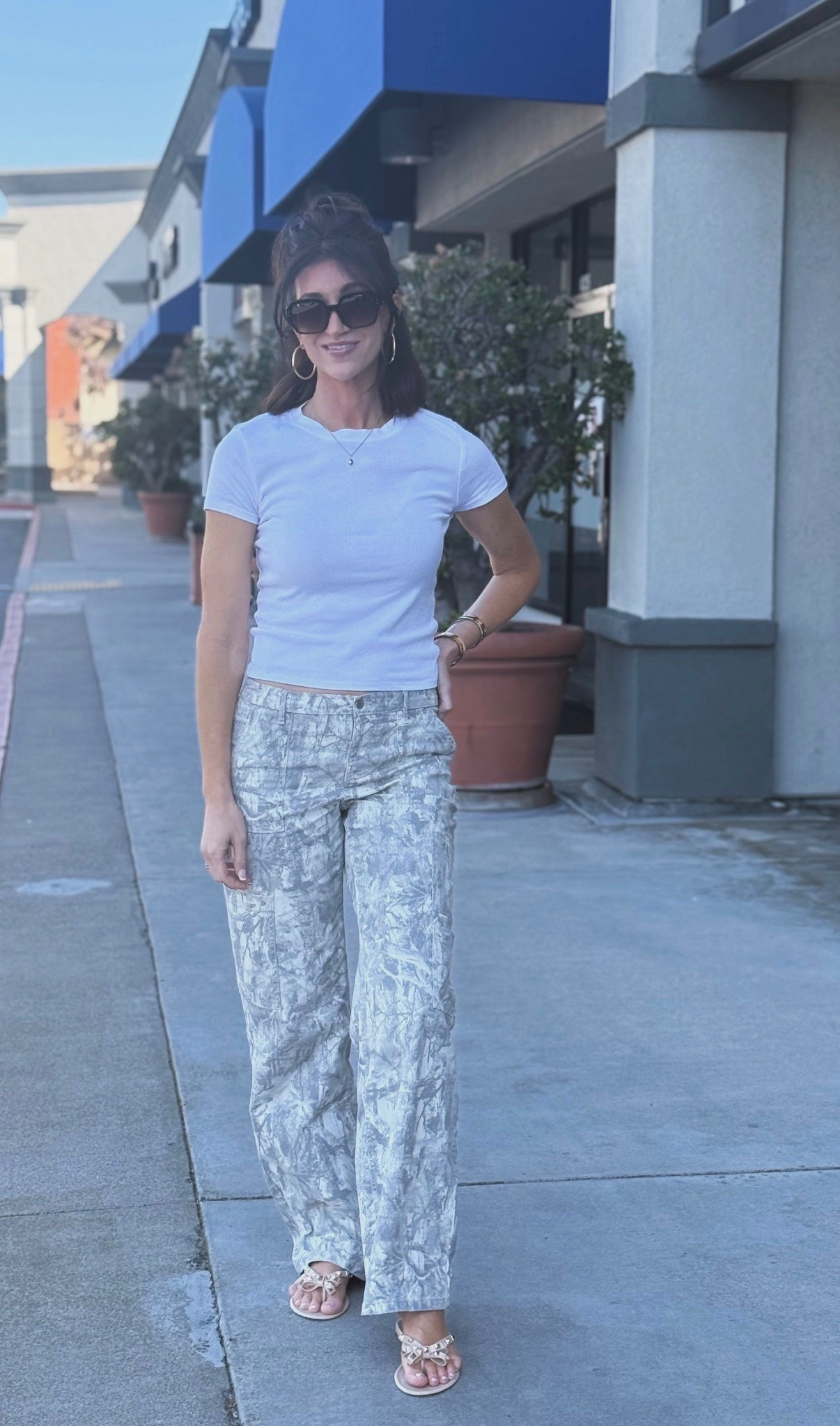Wearing a 6 long in the pants and M top.

#LTKootd