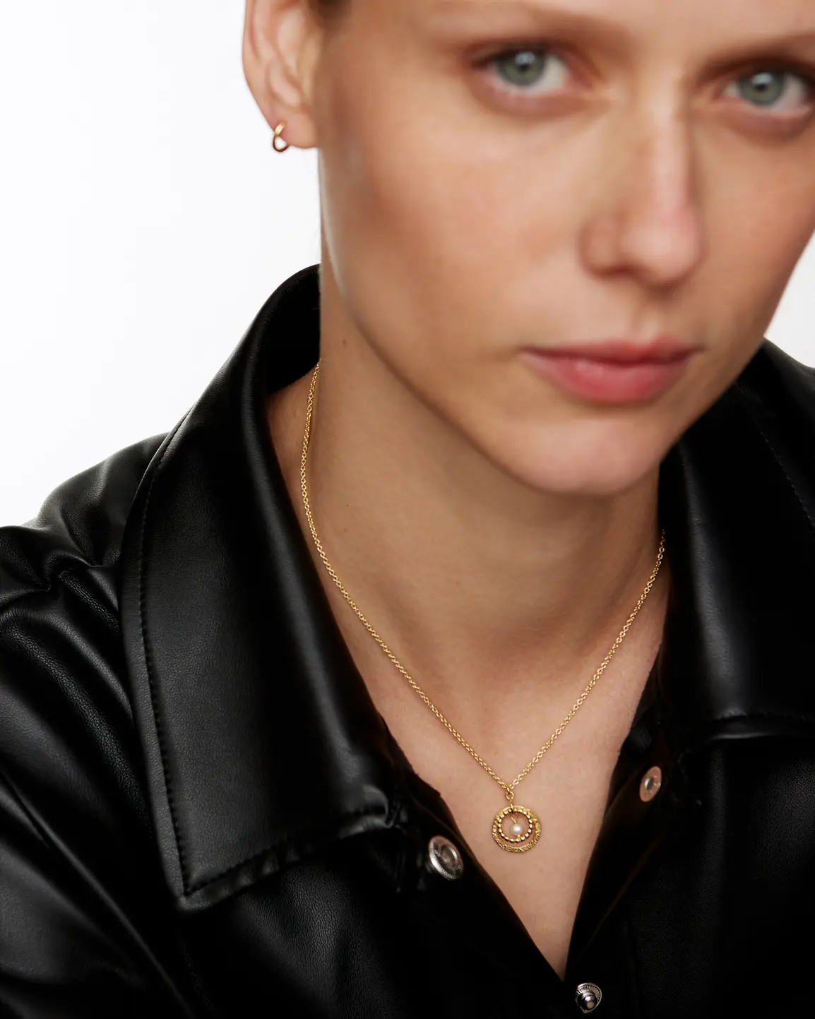 Chloe Circle Freshwater Pearl Gold Plated Pendant Necklace | Oliver Bonas | Oliver Bonas (Global)