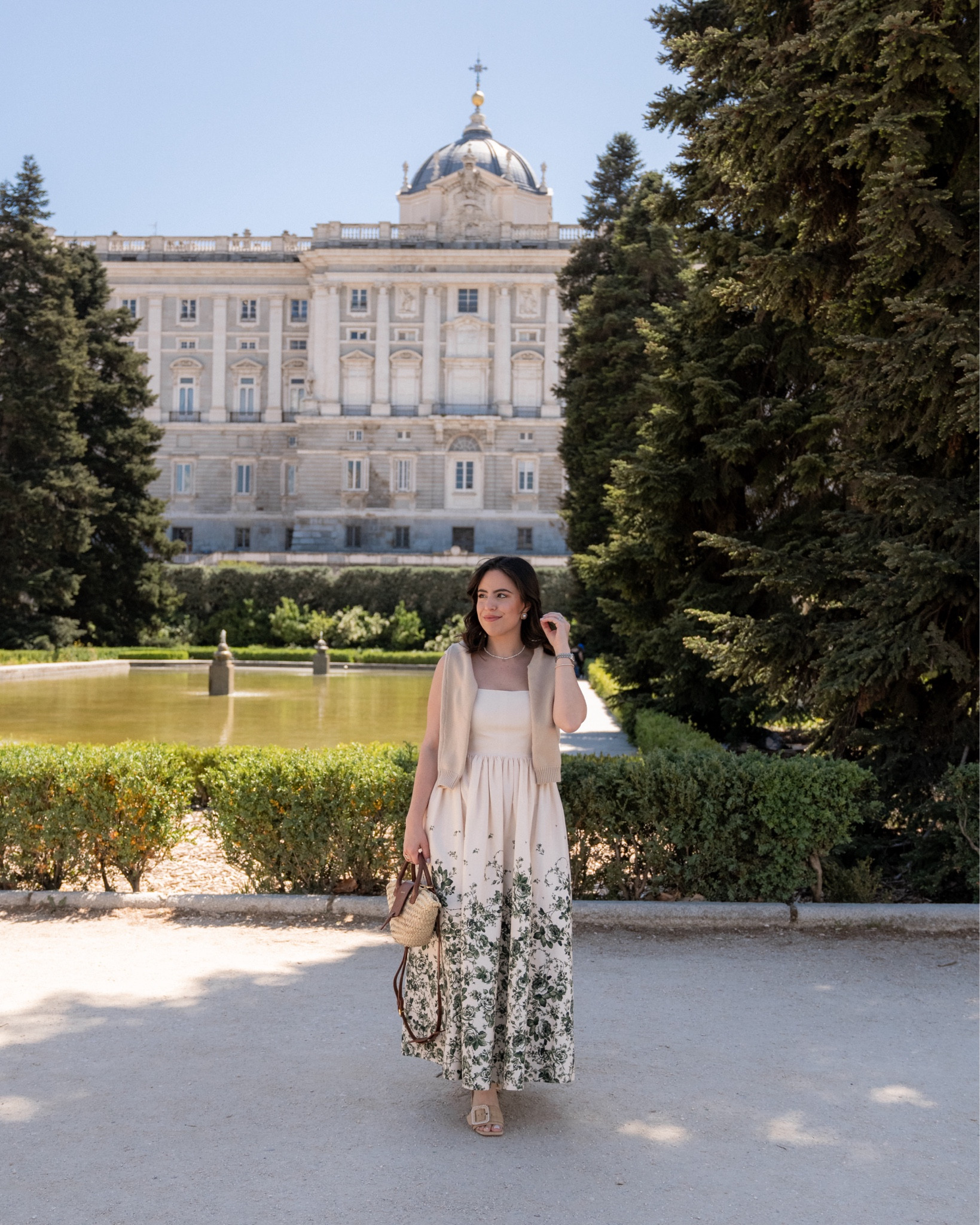 The perfect Spring / Summer dress!! Wearing a size 2, love it paired with a basket bag and these comfy low block heels



#LTKstyletip