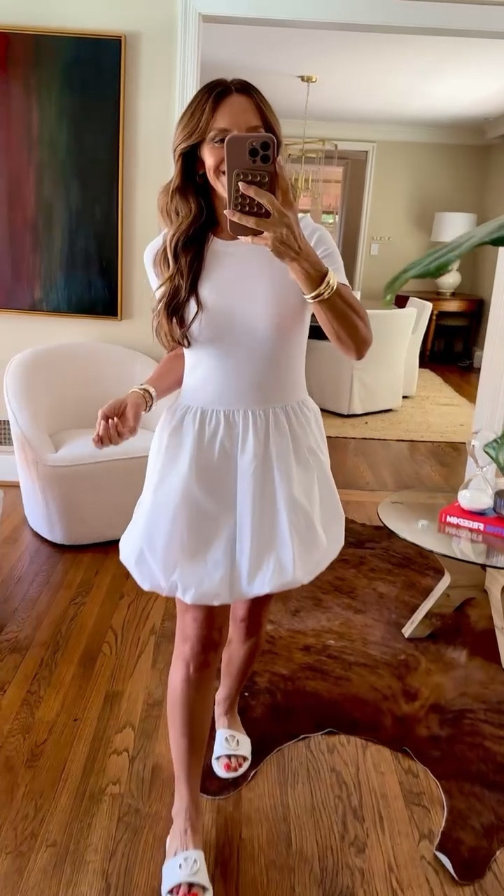 So surprised at how much I love this bubble hem dress! It’s so comfy, has pockets, and is on SALE😍👏 

#LTKSaleAlert #LTKStyleTip #LTKOver40