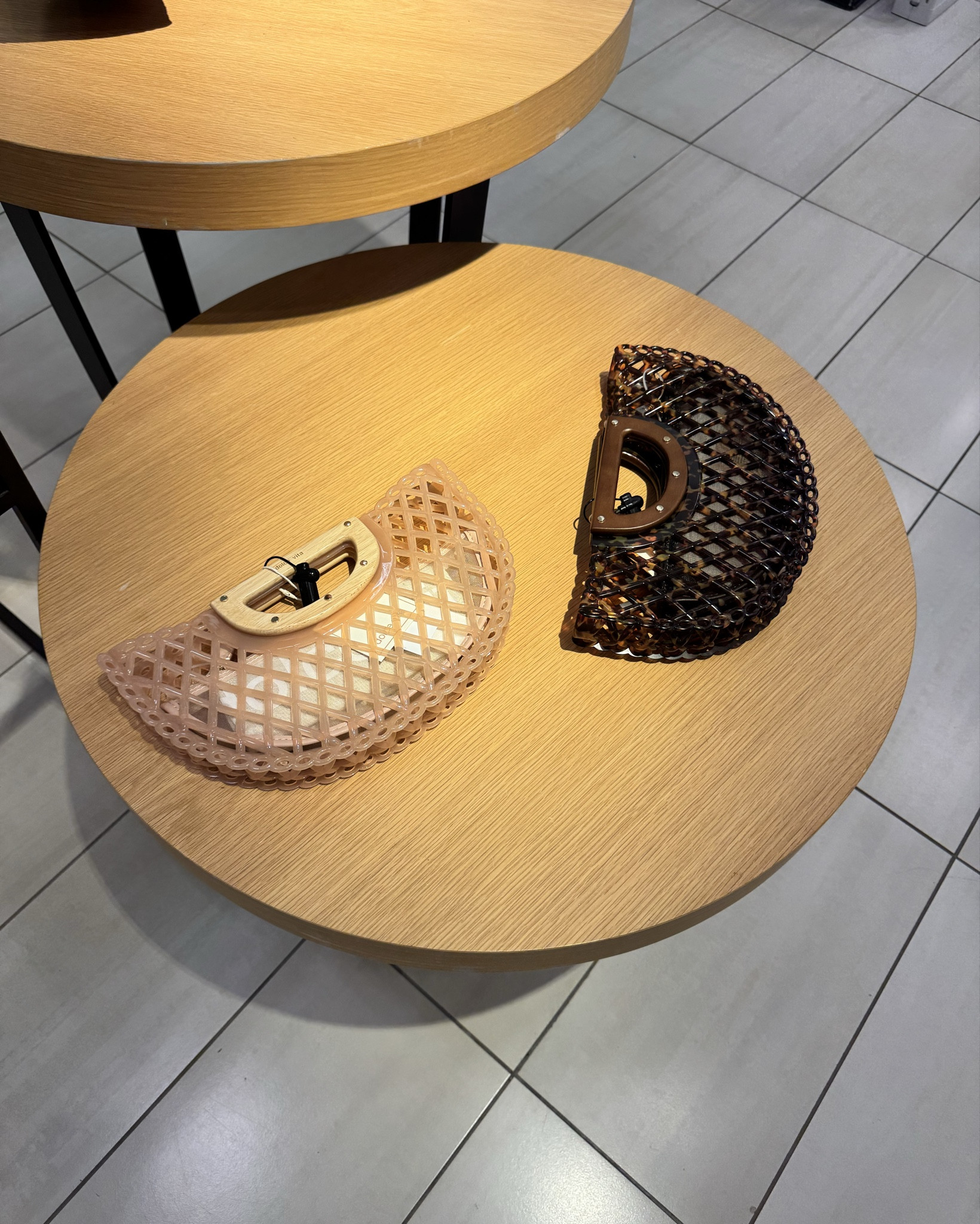 Jelly bags!!! 

🔎 Jelly bags, cute jelly bags, jelly bags for summet, jelly bags for the beach, beach bags, jelly beach bags, elevated jelly bags, styled with bags 

#LTKdayinmylife #LTKootd #LTKgrwm