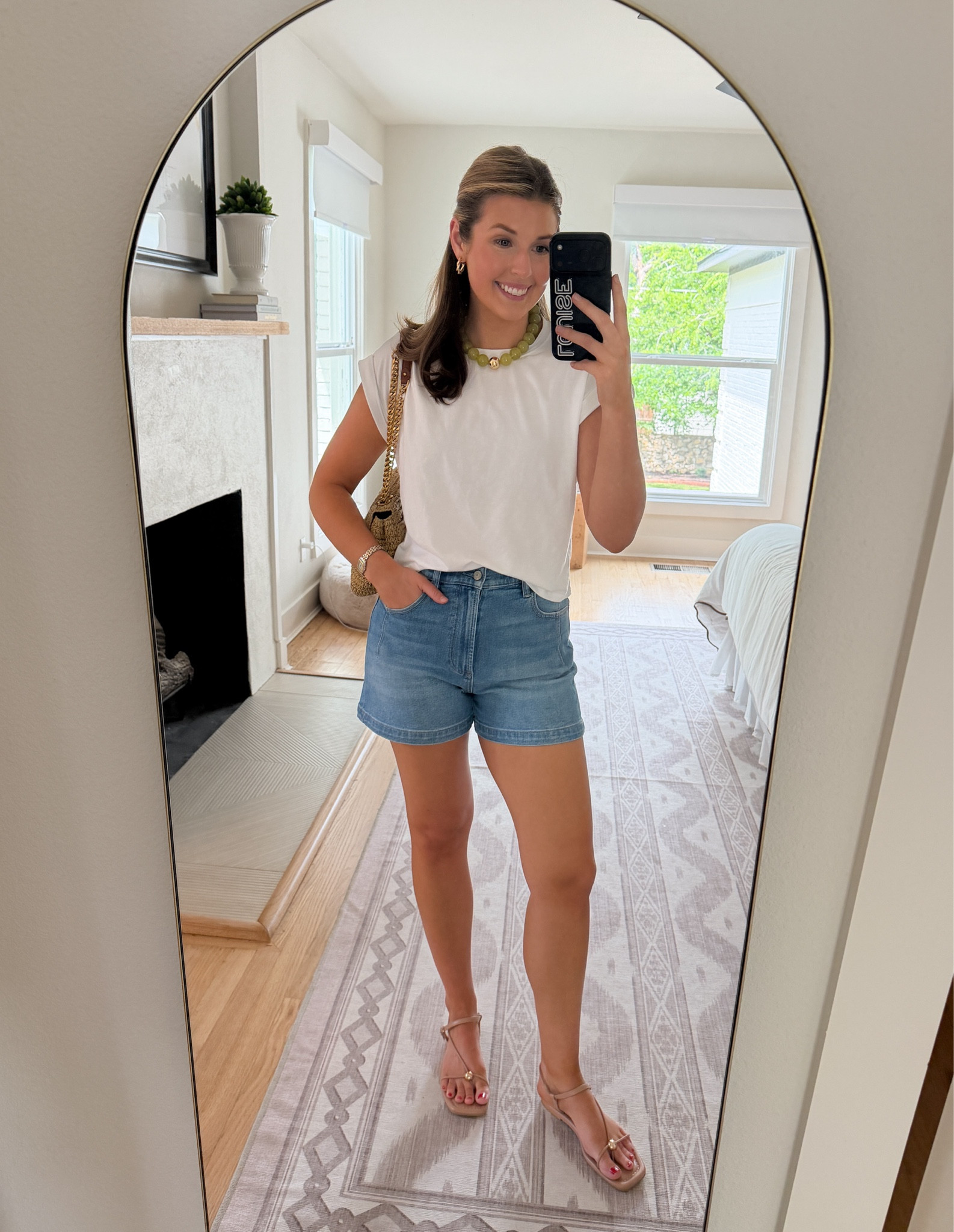 Easy summer outfit! Wearing a S in shirt and 26 in shorts!

Denim shorts // summer outfit 
@Pistola Denim