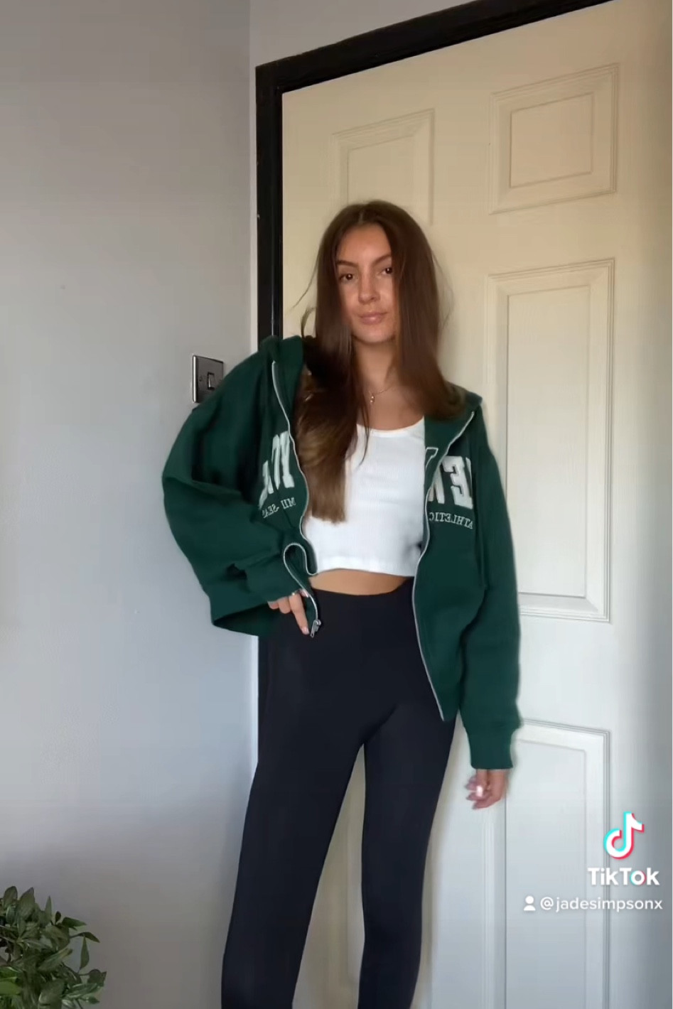 pull and bear hoodie, great transitional autumn/fall wardrobe staple, forest green, neutral, autumnal colours, perfect autumn outfit inspiration 

#LTKeurope #LTKSeasonal #LTKstyletip