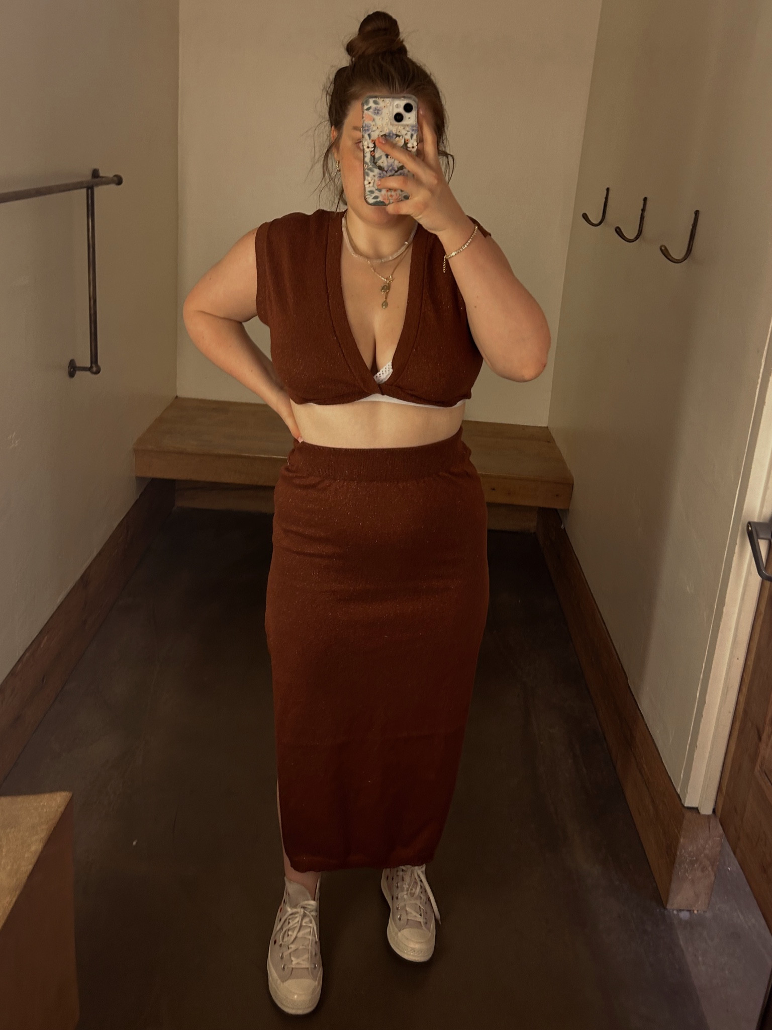 Such a fun little set! It’s sparkly too ✨ wearing a size S!! 


#anthropologie #swim #coverup #sweaterset #freepeople #skirtset #summer #spring #vacation #beach

#LTKFestival #LTKSeasonal #LTKparties