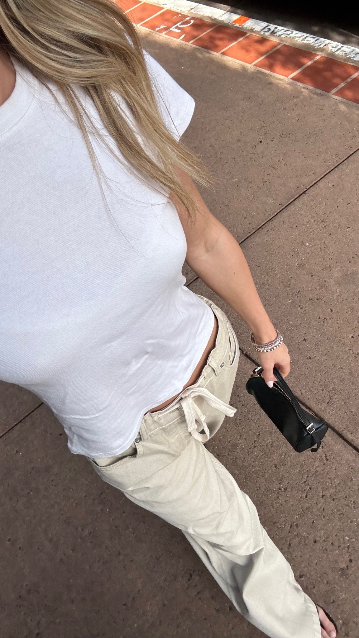 T-shirt is from Brandy and the jeans are from TJ-max! Linked similar affordable options! 

#LTKspringtrends #LTKootd