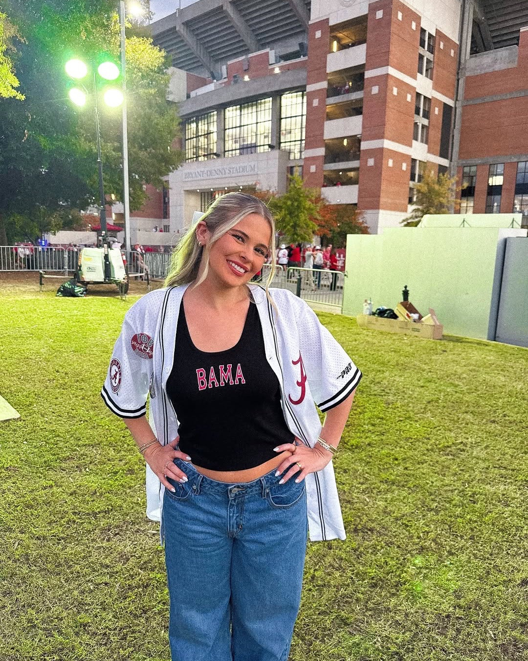 back on my stomping grounds!🤫🤟🏼🏈🍻📝 #rolltide

wearing size XL in the tank so it was a longer fit!!!! butter soft & they have 3 other colors!!!

Use DARCY2O TO SAVE

#LTKU #LTKdayinmylife #LTKootd