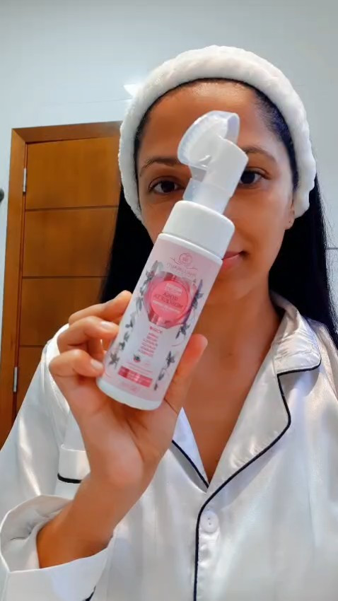 Testando Mousse Micelar Rosa Mosqueta da PHÁLLEBEAUTY COSMETICS. Espuma de limpeza facial!🌸Me siga para você não perder as novidades por aqui!#skincare #cuidadoscomapele

#LTKbeauty #LTKbrasil