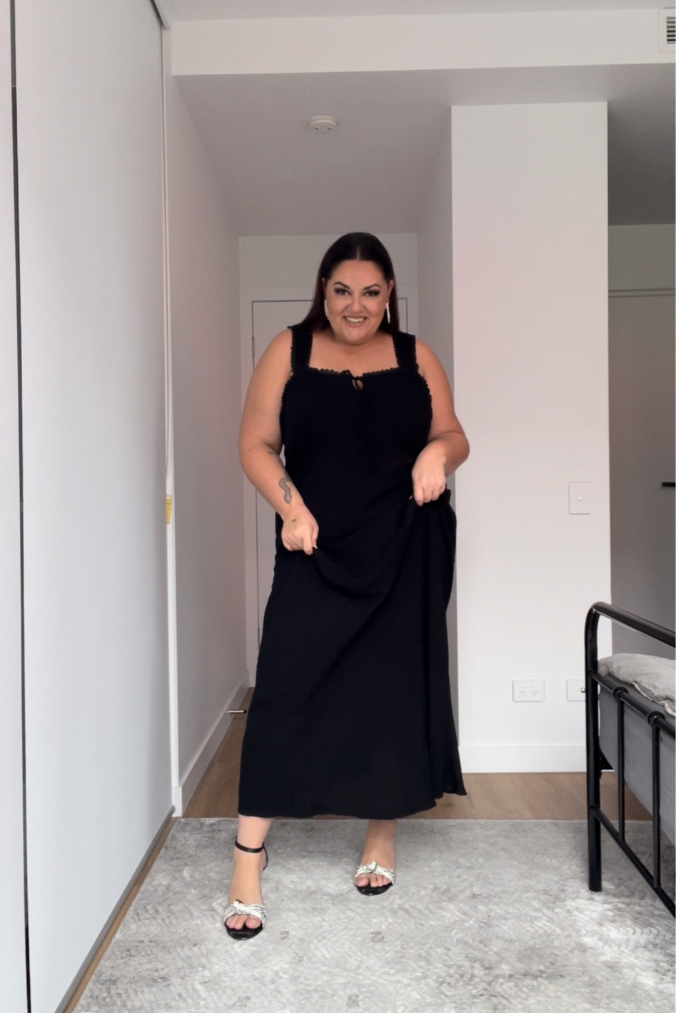 This is now a staple dress in my wardrobe, so comfy, so flattering and you can dress her up or down! 😍

#LTKplussize #LTKcurves #LTKmidsize