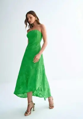 Vestido Midi Tomara que Caia com Bordado Paetês | Dafiti (BR)