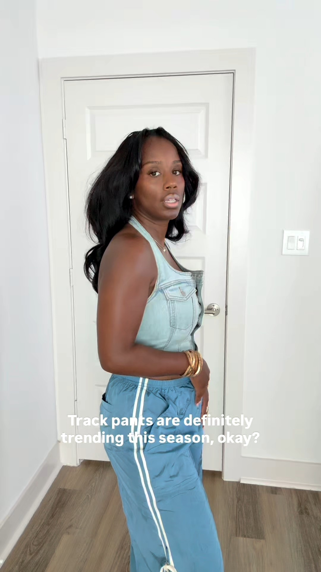 Substitute your leggings for
Track pants this season. 


#LTKMidsize #LTKActive #LTKStyleTip