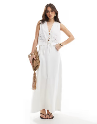 4th & Reckless linen blend top and maxi skirt co-ord in white | ASOS (Global)