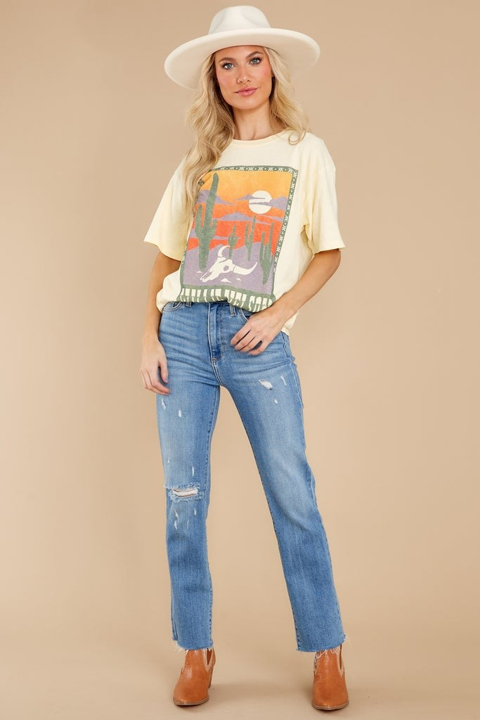 Willie Nelson Austin Texas Yellow Fizz Weekend Tee | Red Dress 