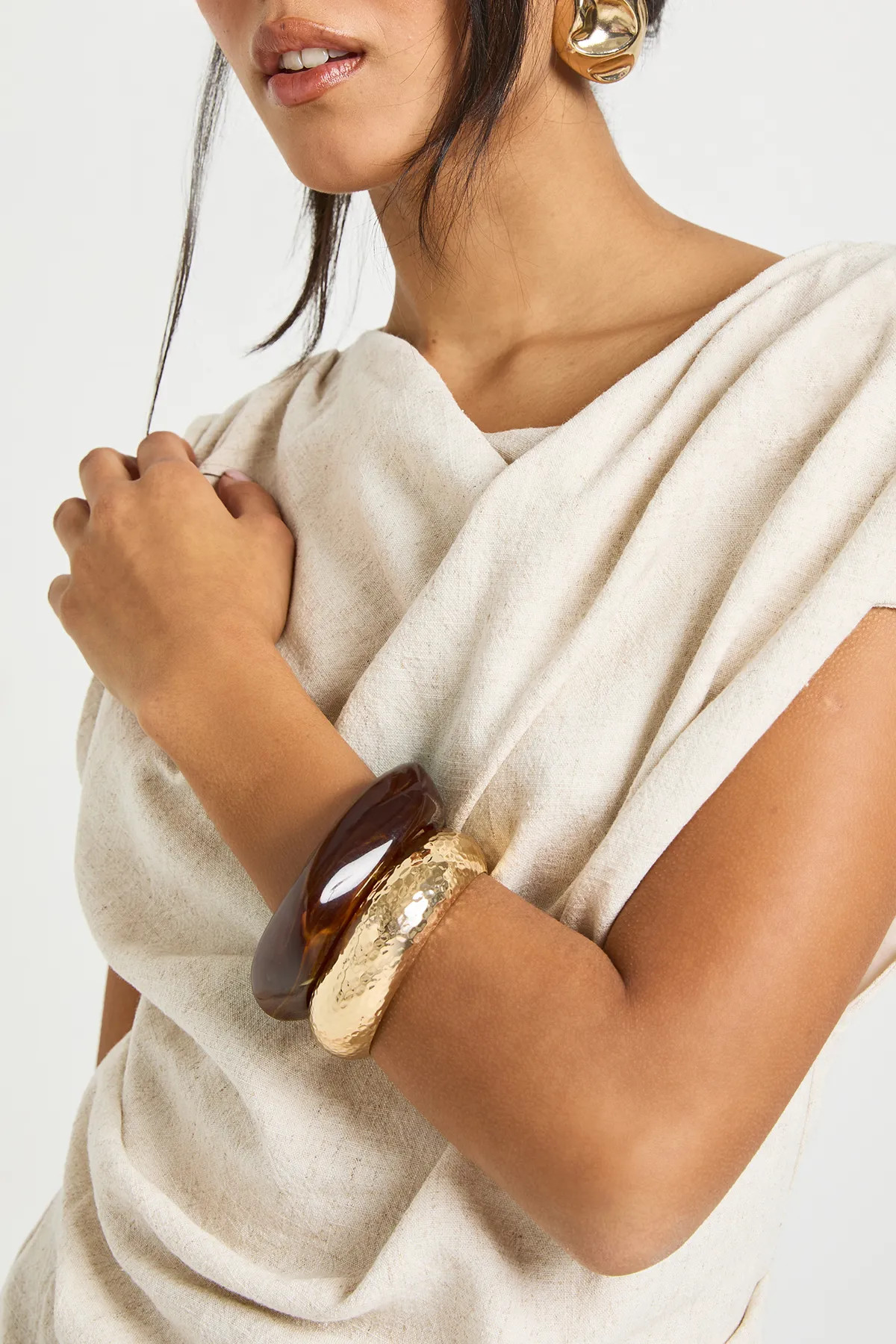 Embossed Gold & Resin Bangles 2 Pack | Boohoo.com (UK & IE)