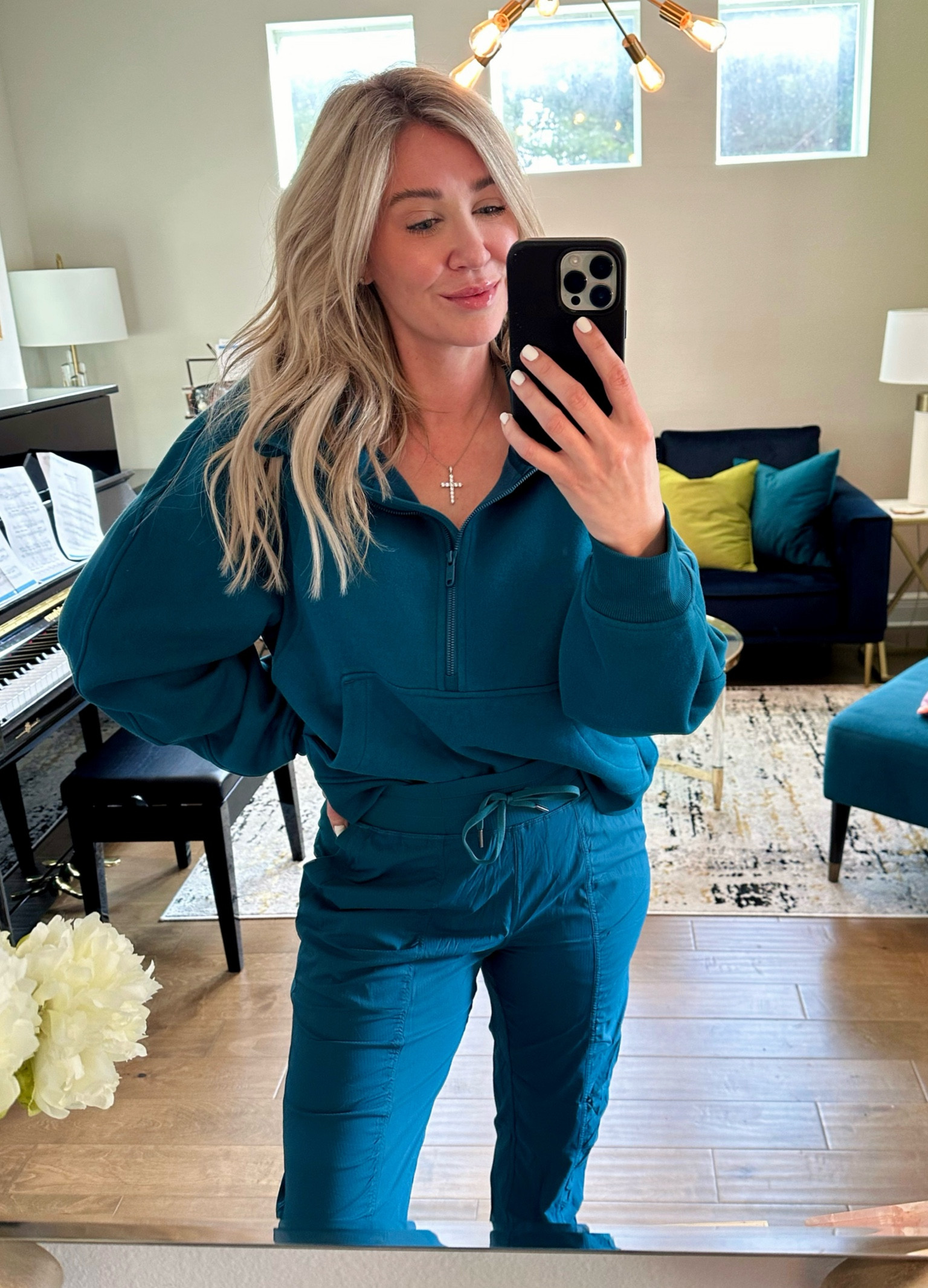 This pullover and jogger set looks just like lululemon! I can’t get over it!!

Wearing color: green jade in size medium

#LTKfindsunder50