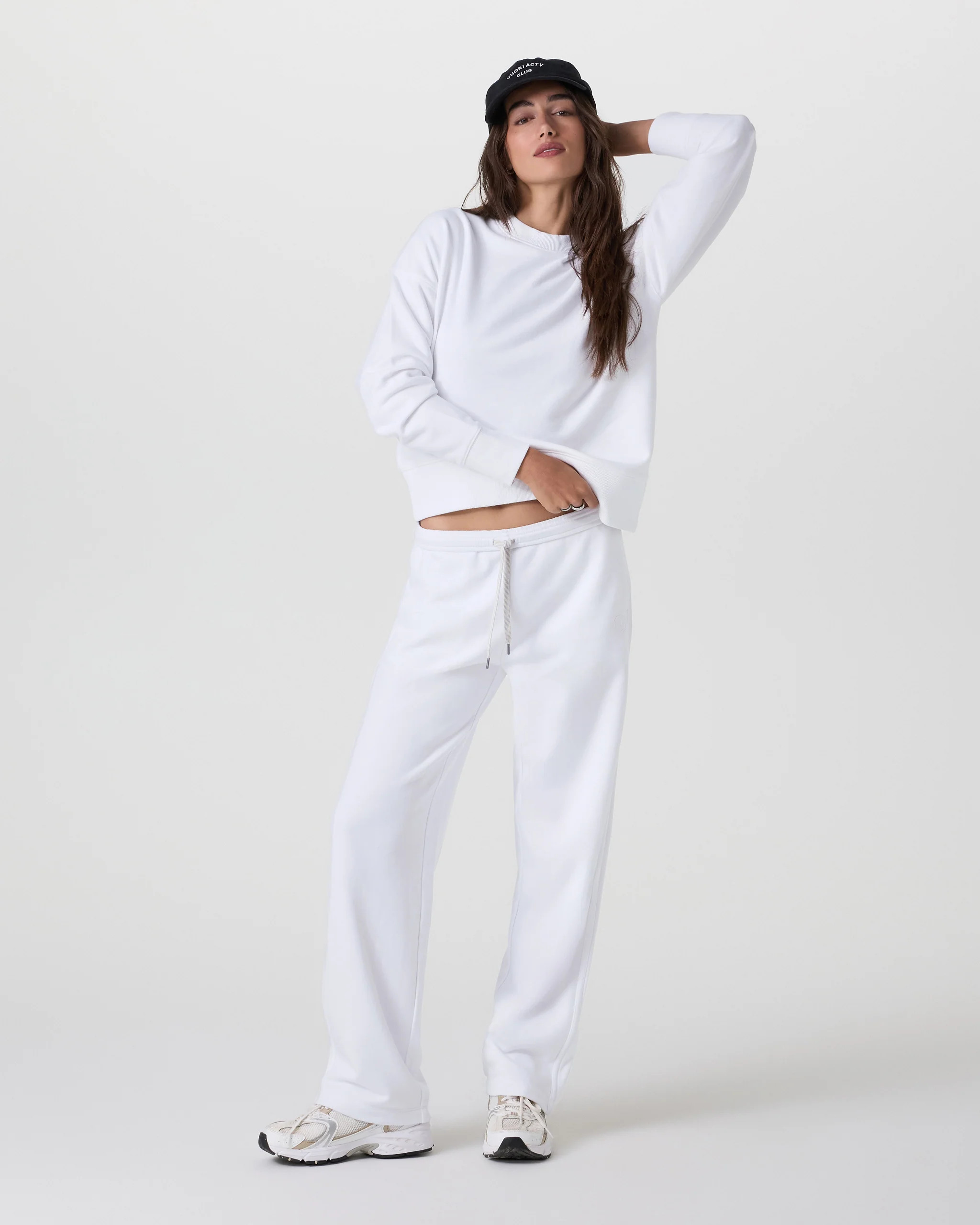 Sedona Weekender Crew | Women's White Pullover | Vuori | Vuori Clothing (US & Canada)