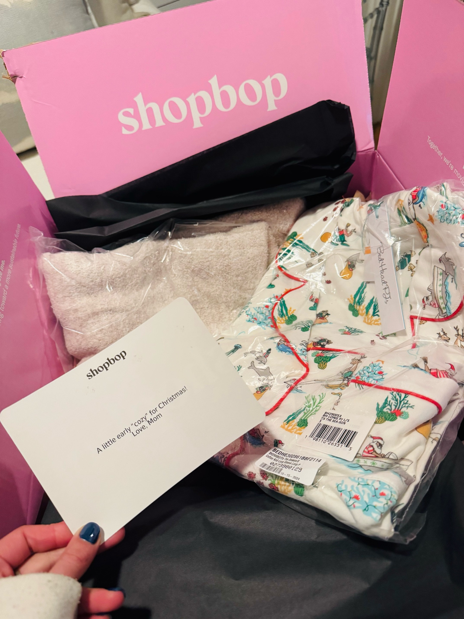 Shopbop has so many great cosy gift options!! #shopbop #barefootdreams #bedheadpjs

#LTKHoliday #LTKGiftGuide #LTKSeasonal