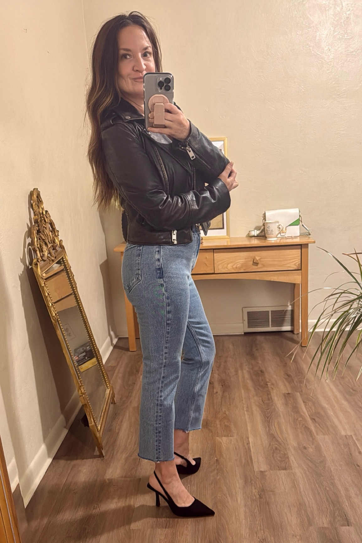An exclusive 20% off LTK in app sale for 4 days only starting today! I am absolutely loving these jeans by Abercrombie! One of my favorite looks it’s just wearing a black Moto jacket with jeans with heels. I’m wearing the ultra high rise ankle jeans and a size 25 extra short for my 5’1” frame- perfect fit! Probably could have just ordered the short here but I do like this length. Get yours before they are gone! Take advantage of the 4 day 20% off sale! 

#jeans #falloutfit #abercrombie #relaxedjean #barreljeans #highwaistjean #denim  #petite #ageless

#LTKOver40 #LTKFallSale #LTKFindsUnder100
