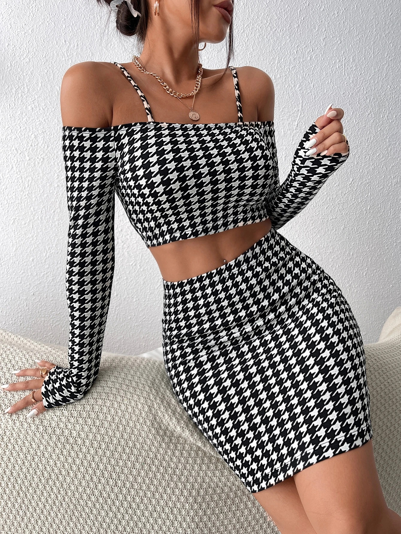 SHEIN Privé Houndstooth Print Cold Shoulder Crop Top & Bodycon Skirt | SHEIN