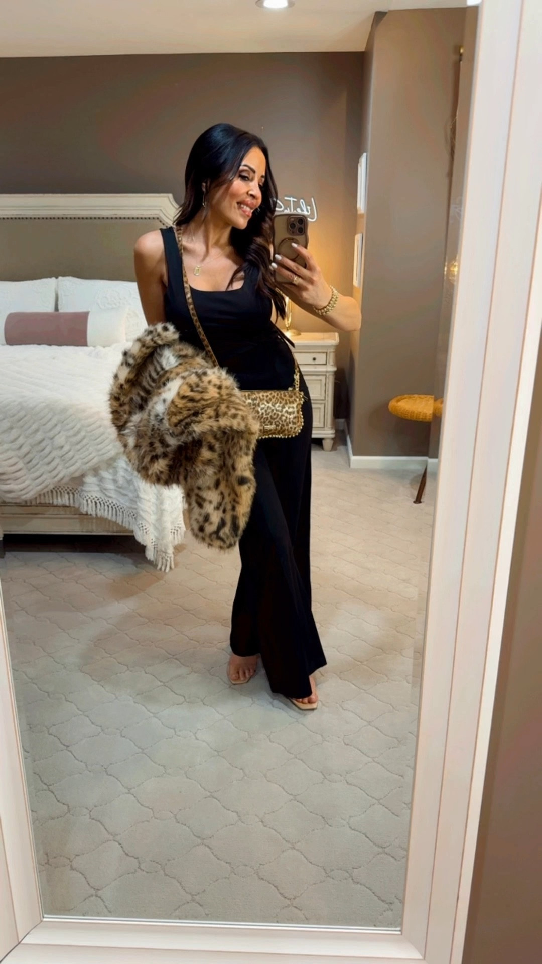 If you’ve been looking for a sign to add more animal print to your closet… this is it. 🐆 This faux fur coat is the ultimate statement piece, paired perfectly with our favorite leopard bag for that effortless, high-end look.
Comfort meets glamour. Who else is obsessed? 🙋🏻‍♀️

#LTKSeasonal #LTKHoliday #LTKOver40