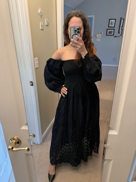 Loved this Free People dress but didn’t end up keeping it. Too low cut for what I wanted it for 🖤