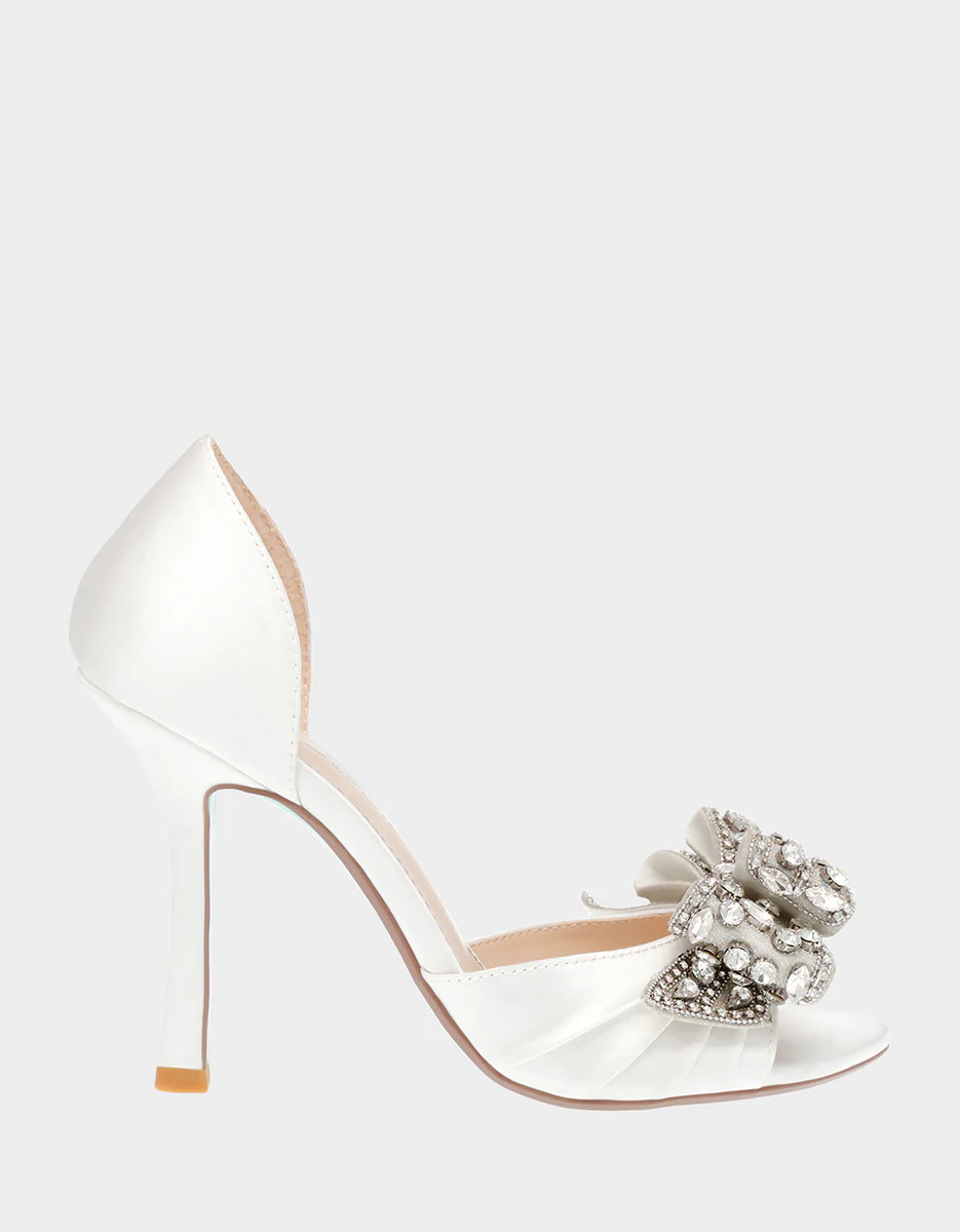 LANDN IVORY | Betsey Johnson