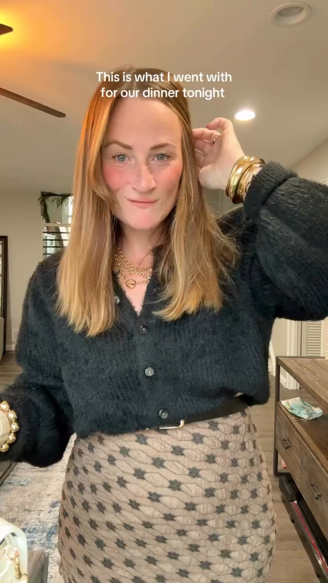 About last night. 

I have been trying to use outfit formulas as much as possible these days especially in the winter because I’m getting TIRED of my winter apparel (anyone else need warm weather asap?!) 

One of my fave outfit combos is a skirt & top with a cute belt. This formula can be used well into the spring & summer too, that’s why I LOVE this! Easy, put together, fun & cute! Easy peasy & my closet doesn’t look like a crazy nightmare because I picked an outfit & it worked right away. 

#outfitformula #outfitideas #datenightoutfits #momoutfits #momstyle