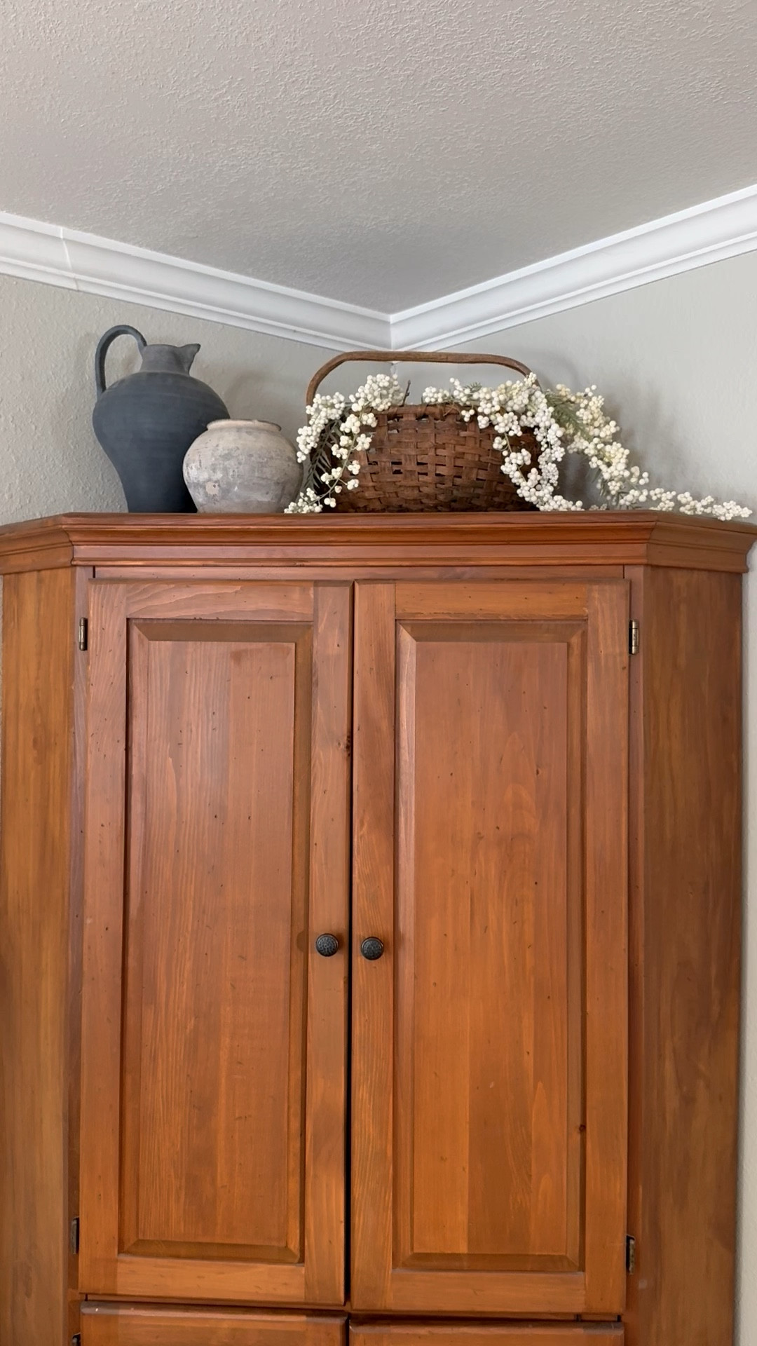 Looks like old world pottery, and I love that