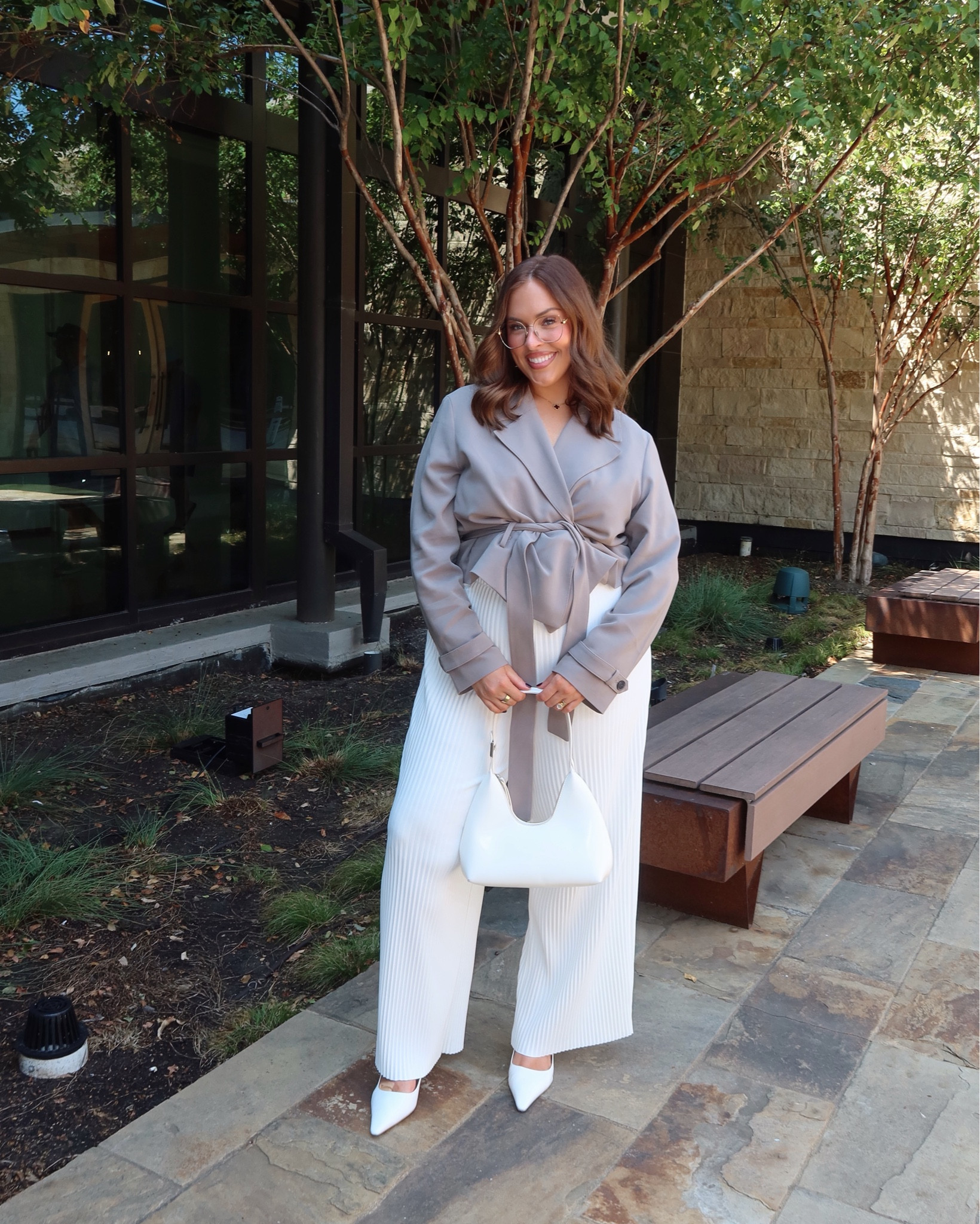 Wearing an XL 

#LTKMidsize #LTKNYFW #LTKCon