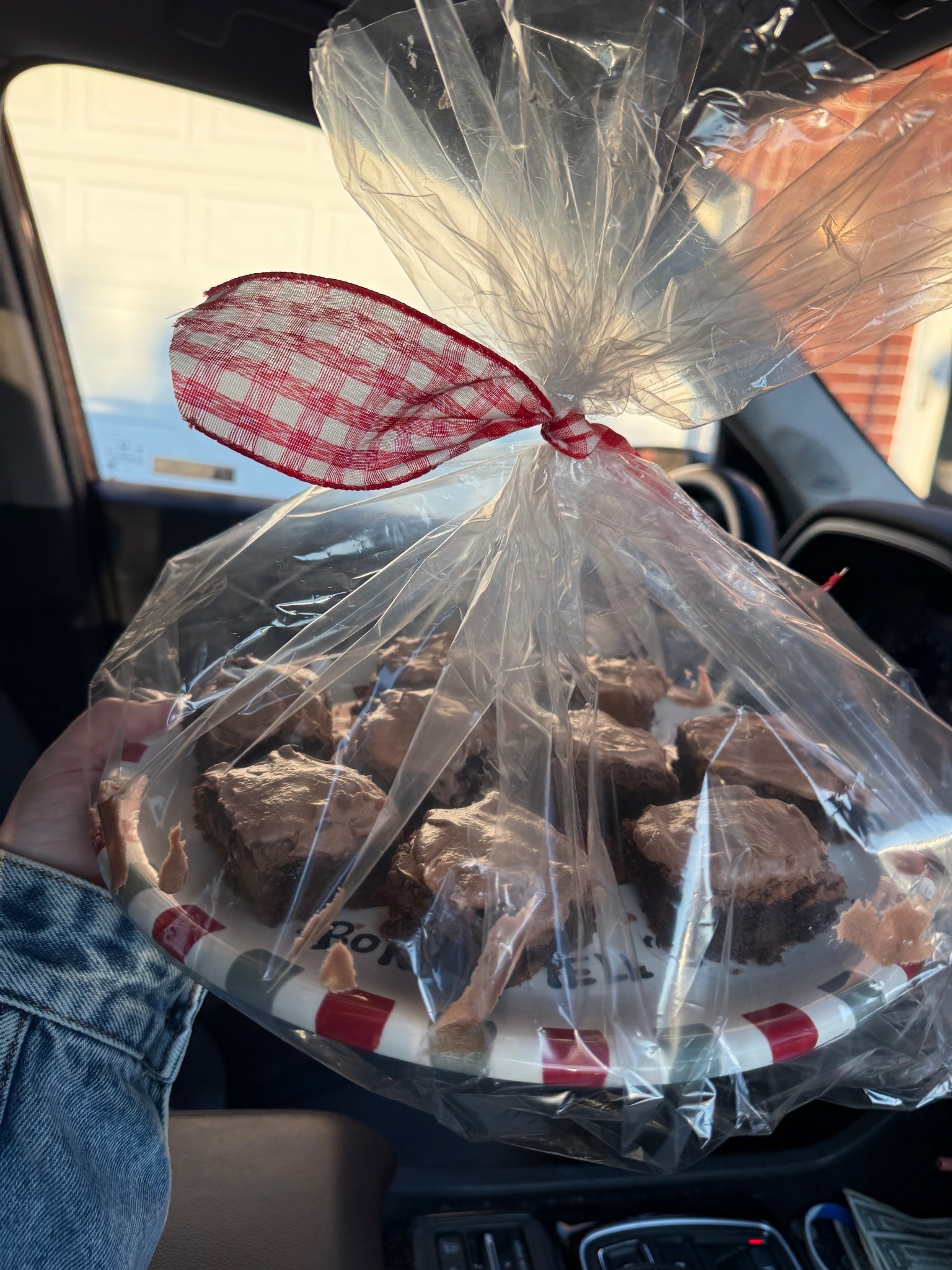 Channeling my inner Martha today🍁🥰 I threw together a batch of brownies and wrapped them up on a thrifted plate — it turned out so sweet and simple. This would make the easiest holiday gift for teachers, neighbors, dance instructors, or that one friend who already has everything. 🎁

Thrifting plates is half the fun, but if easy is the vibe this season, I linked a few of my favorite Walmart finds below — pretty plates, cellophane wrap, velvet + gingham ribbon, and my go-to brownie mix. Cozy, homemade gifting without the stress. 🤎✨

Linked:
🍽️ Pretty ceramic plates
🎀 Velvet & gingham ribbons
📦 Clear cellophane wrap
🍫 Duncan Hines brownie mix

Hashtags:
#HomemadeGift #HostessGift #HolidayIdeas #LTKHome #LTKMom #BudgetStyle #ThriftedFind #GiftFromTheKitchen #MarthaMoments #CozyHoliday #marthastewart 

#LTKGiftGuide #LTKHoliday #LTKFamily
