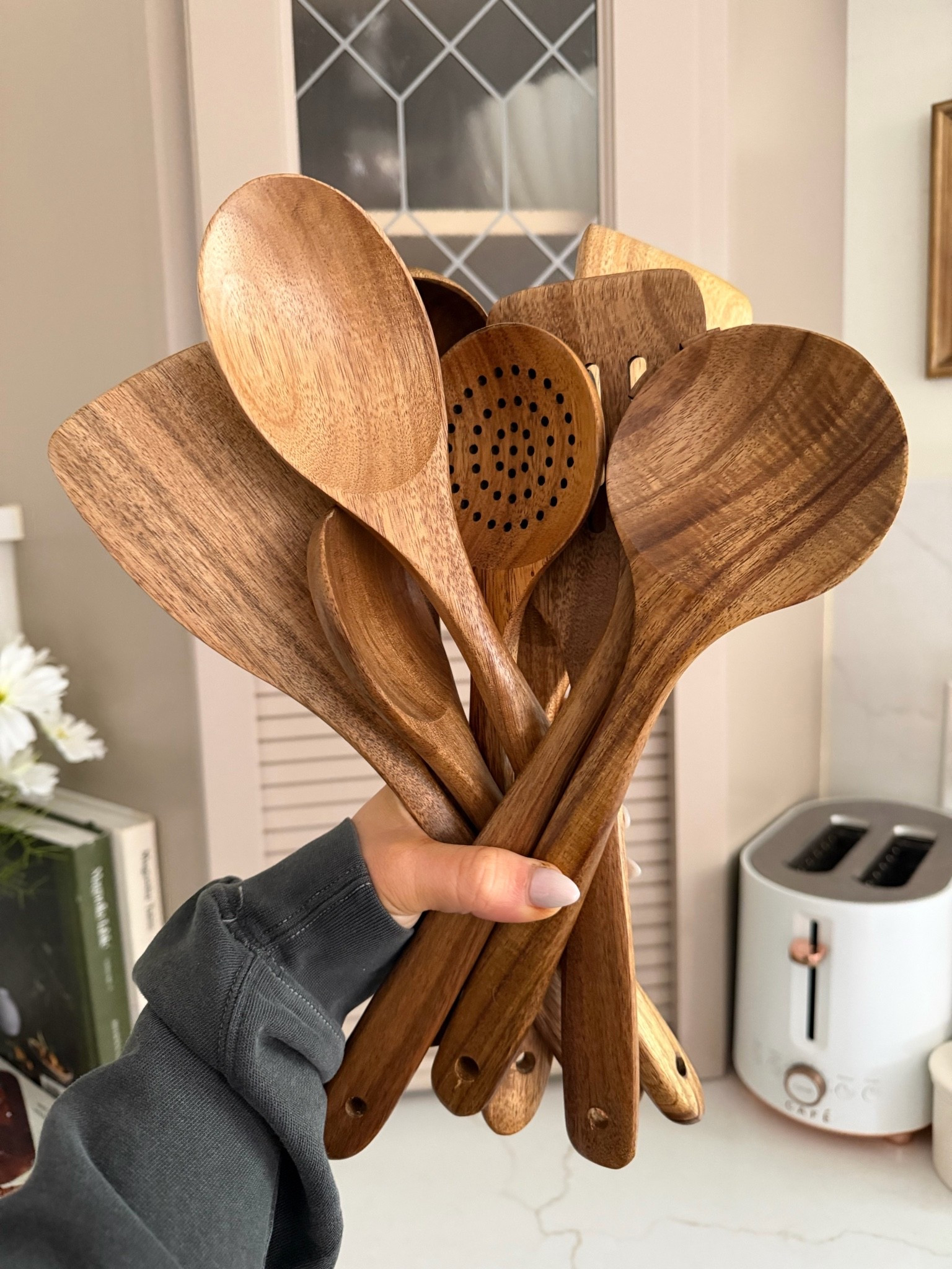 Prime day deal on acacia wooden utensils

#LTKSaleAlert #LTKHome