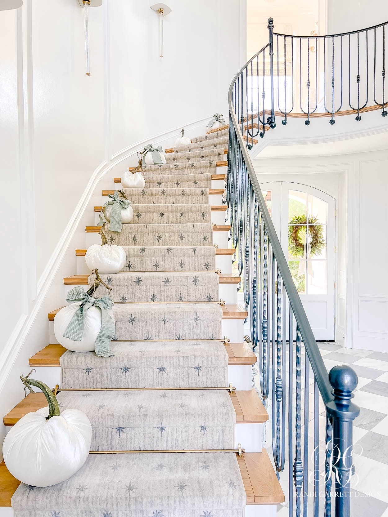 Simple yet impactful fall stairway decor! Use these pumpkins anywhere in your home! Alone or in groups!

My color is White Panne.